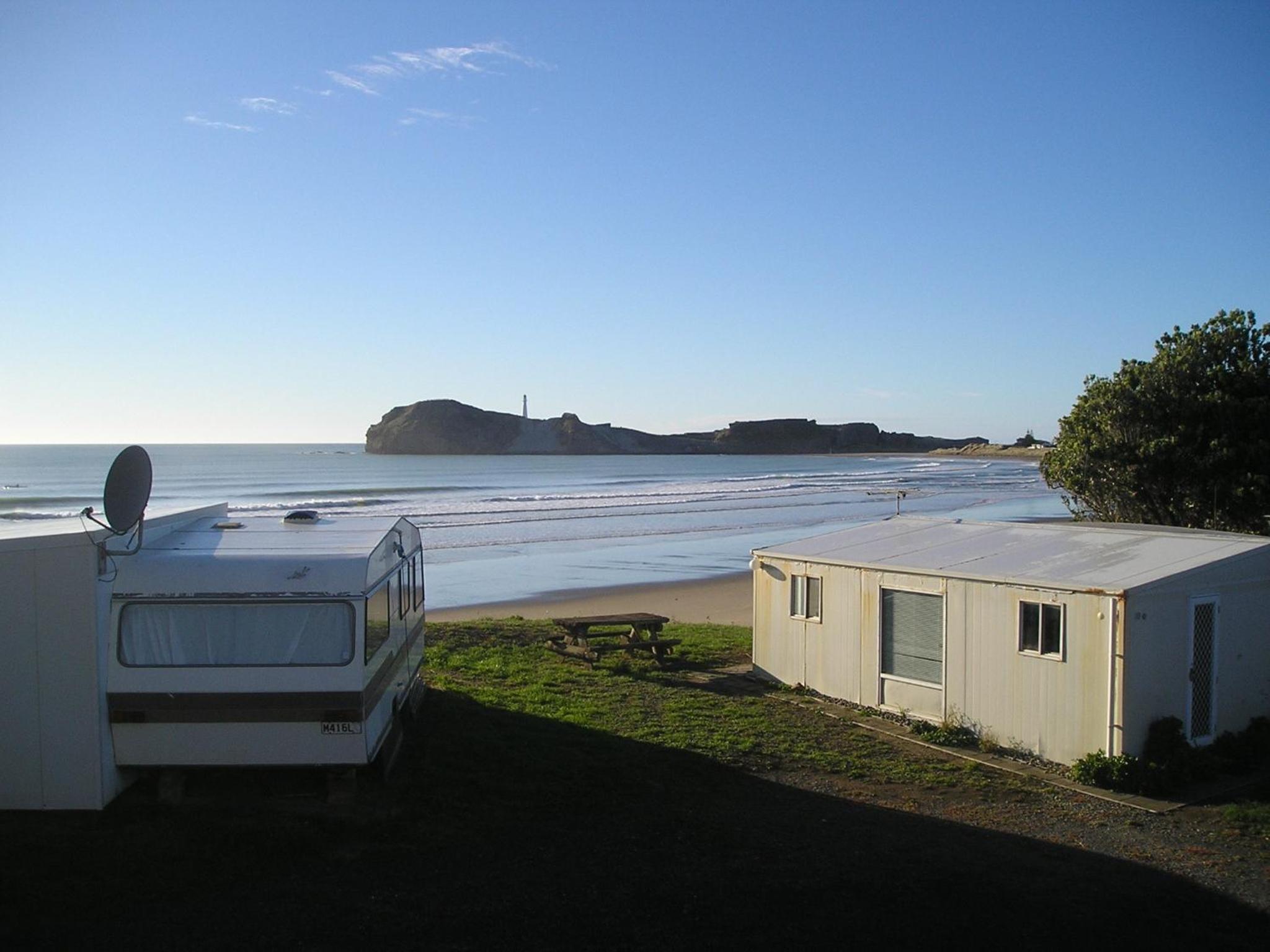 Bungalow with Sea View photo 2