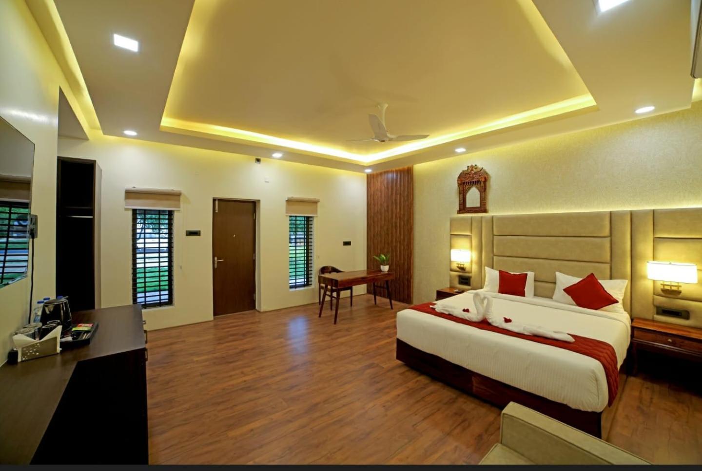 Suite with Garden View - Photo 16