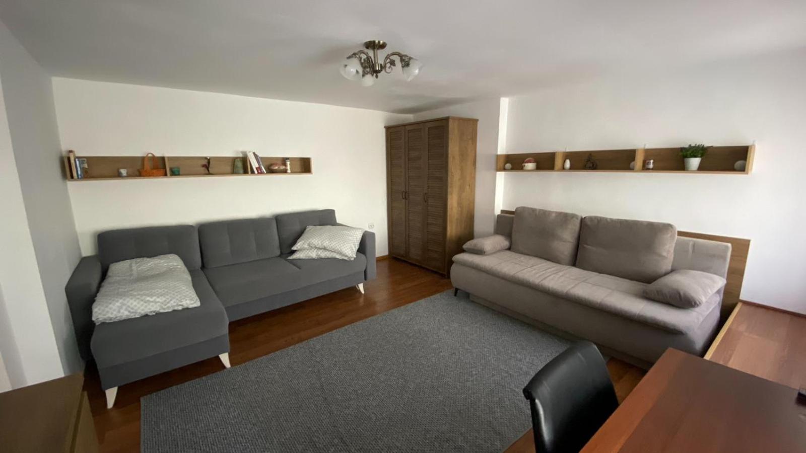 One-Bedroom Apartment photo 3