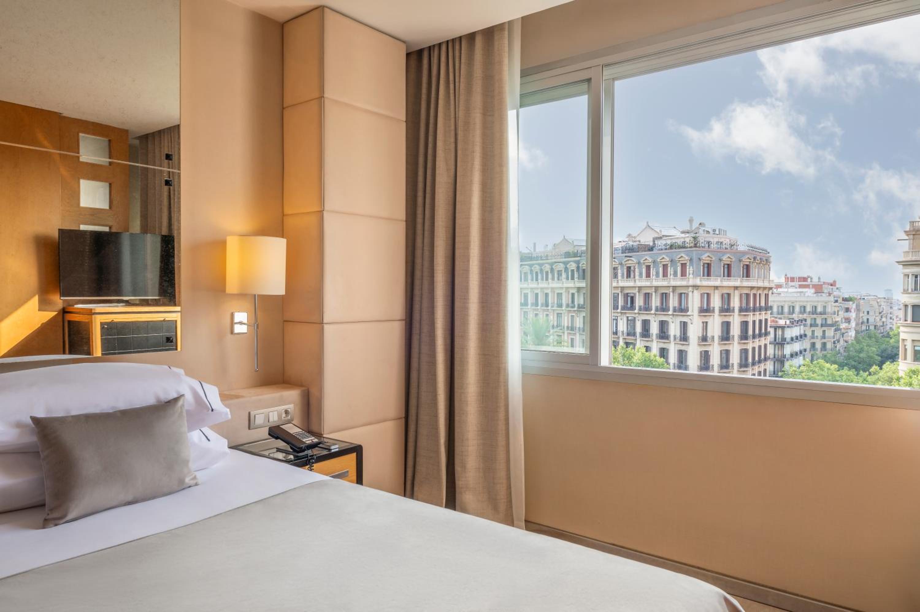 Standard Double or Twin Room with View photo 3