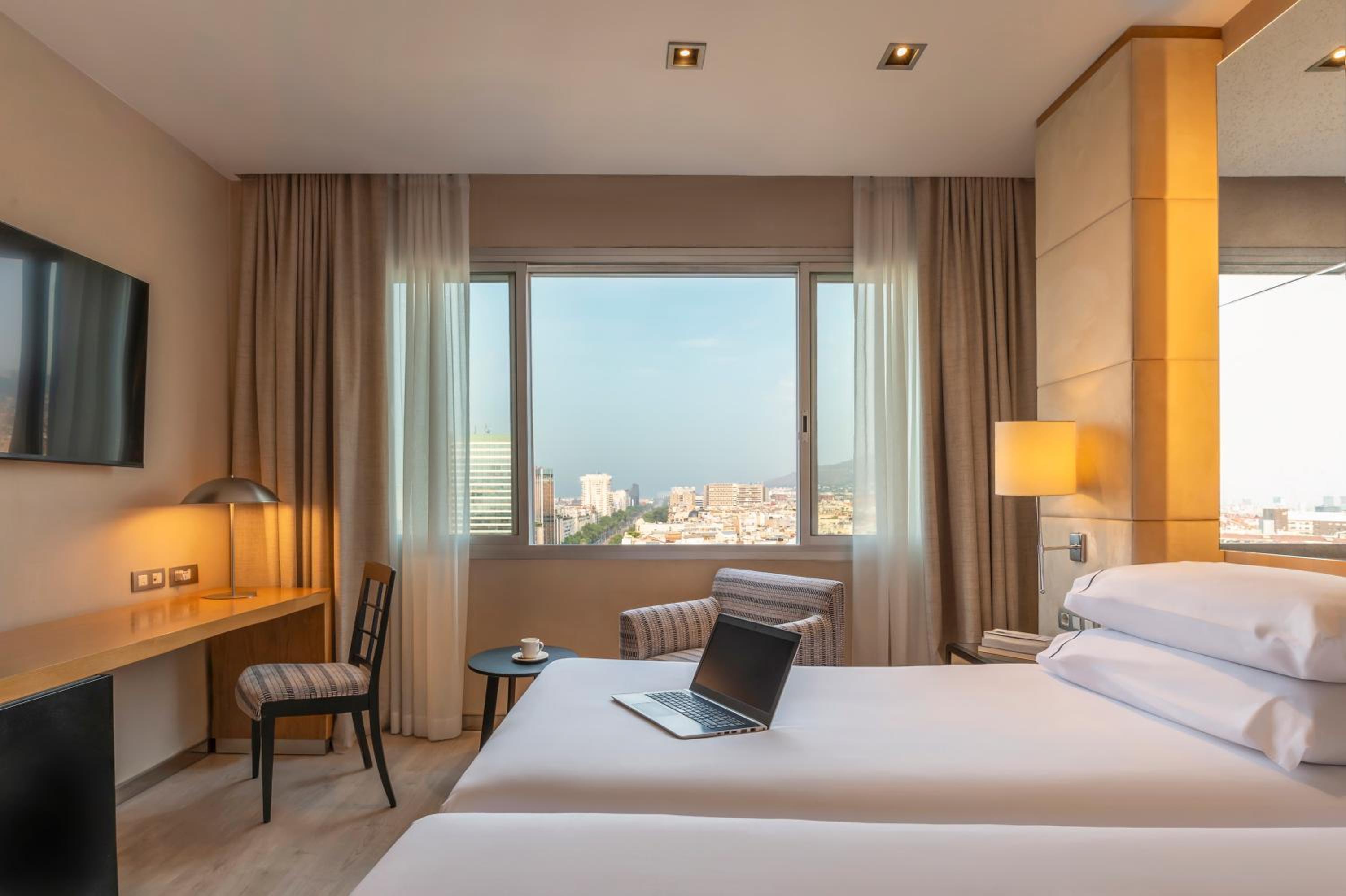Standard Double or Twin Room with View photo 3
