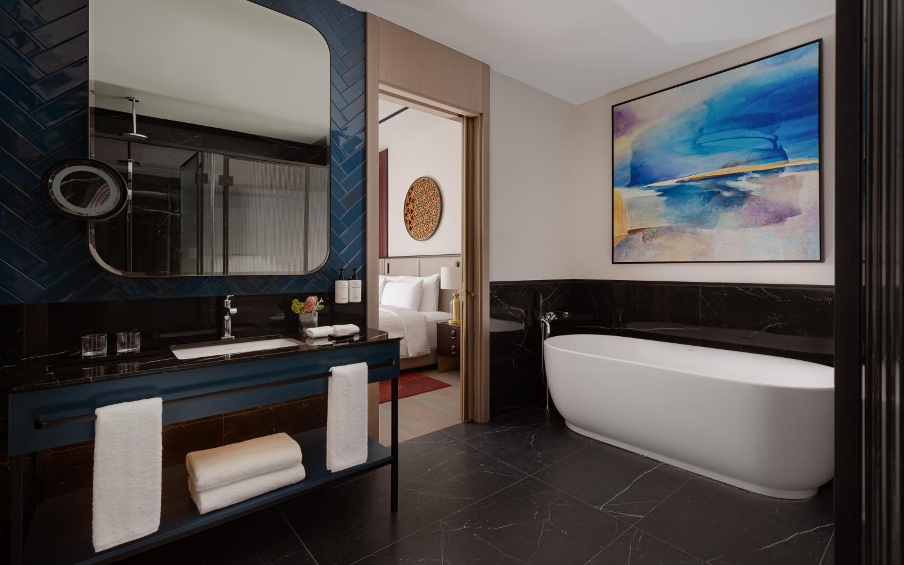 Junior King Suite - Club Lounge Access - Photo 7