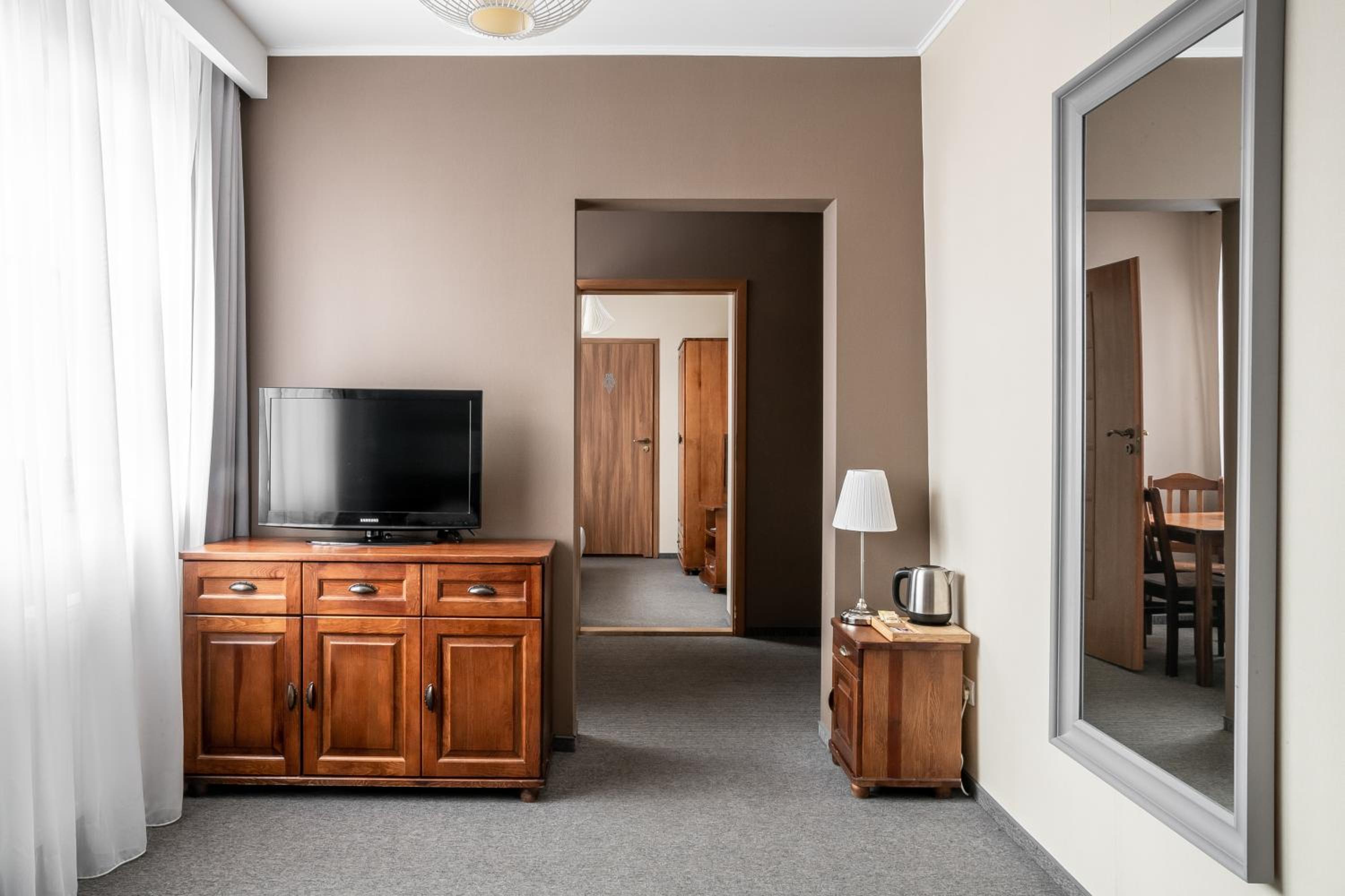 Premium Twin Room photo 3