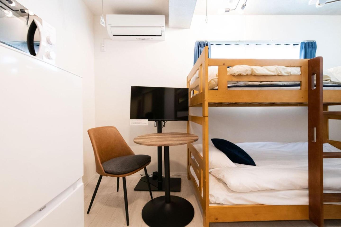 One-Bedroom Apartment photo 1
