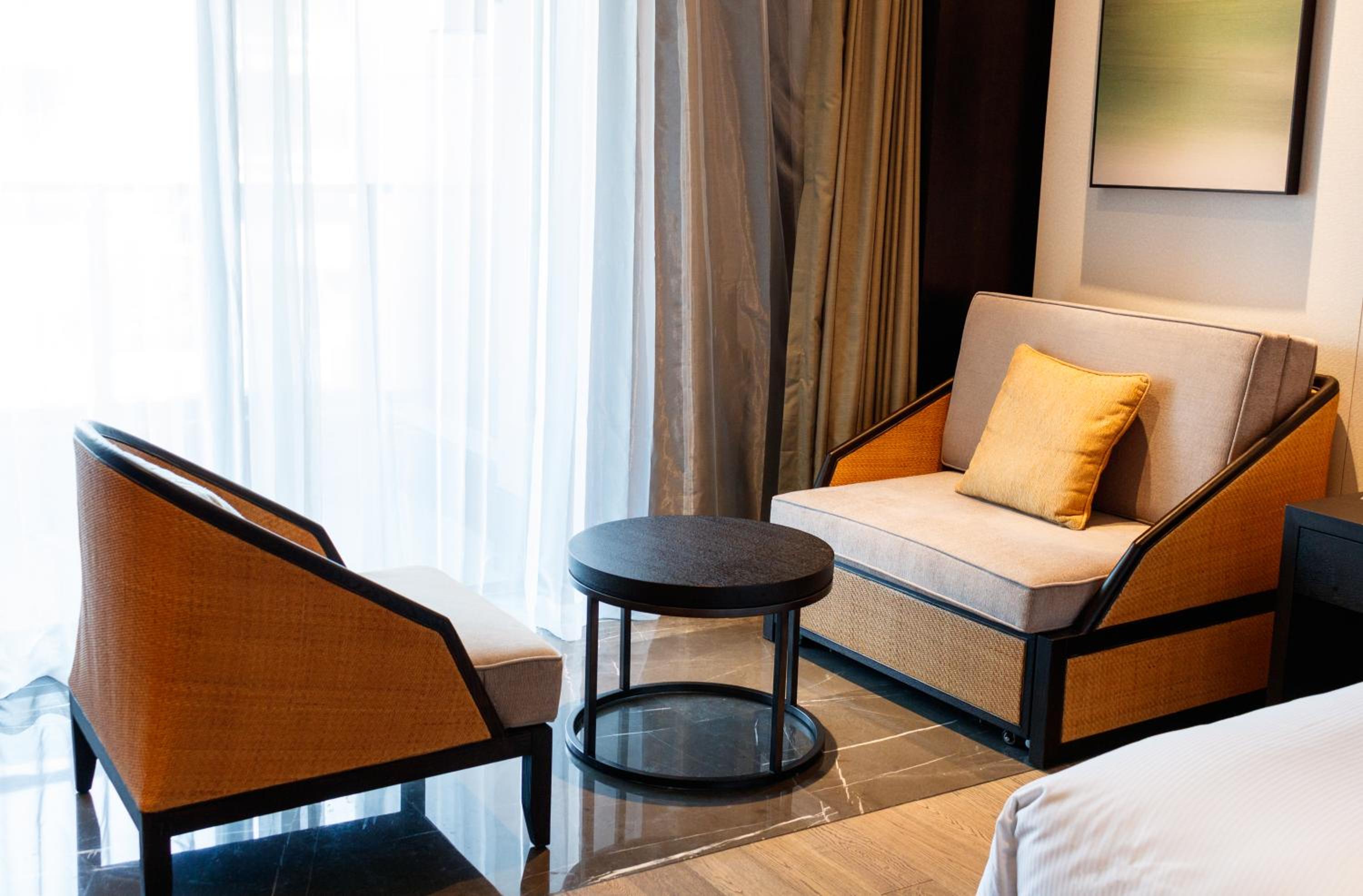 Deluxe Twin Room with Balcony and Lake View photo 3