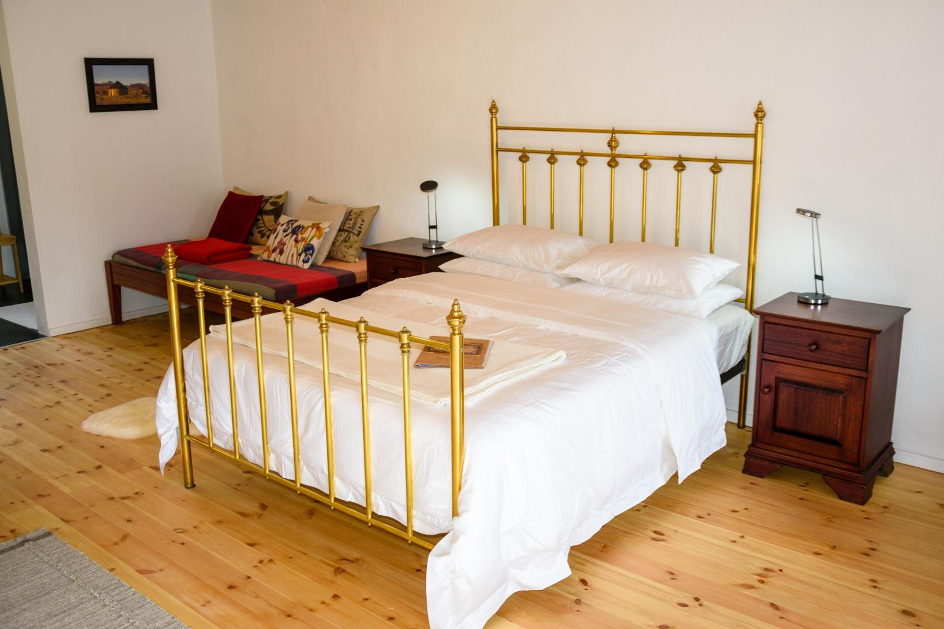 Queen Room with Garden View photo 3