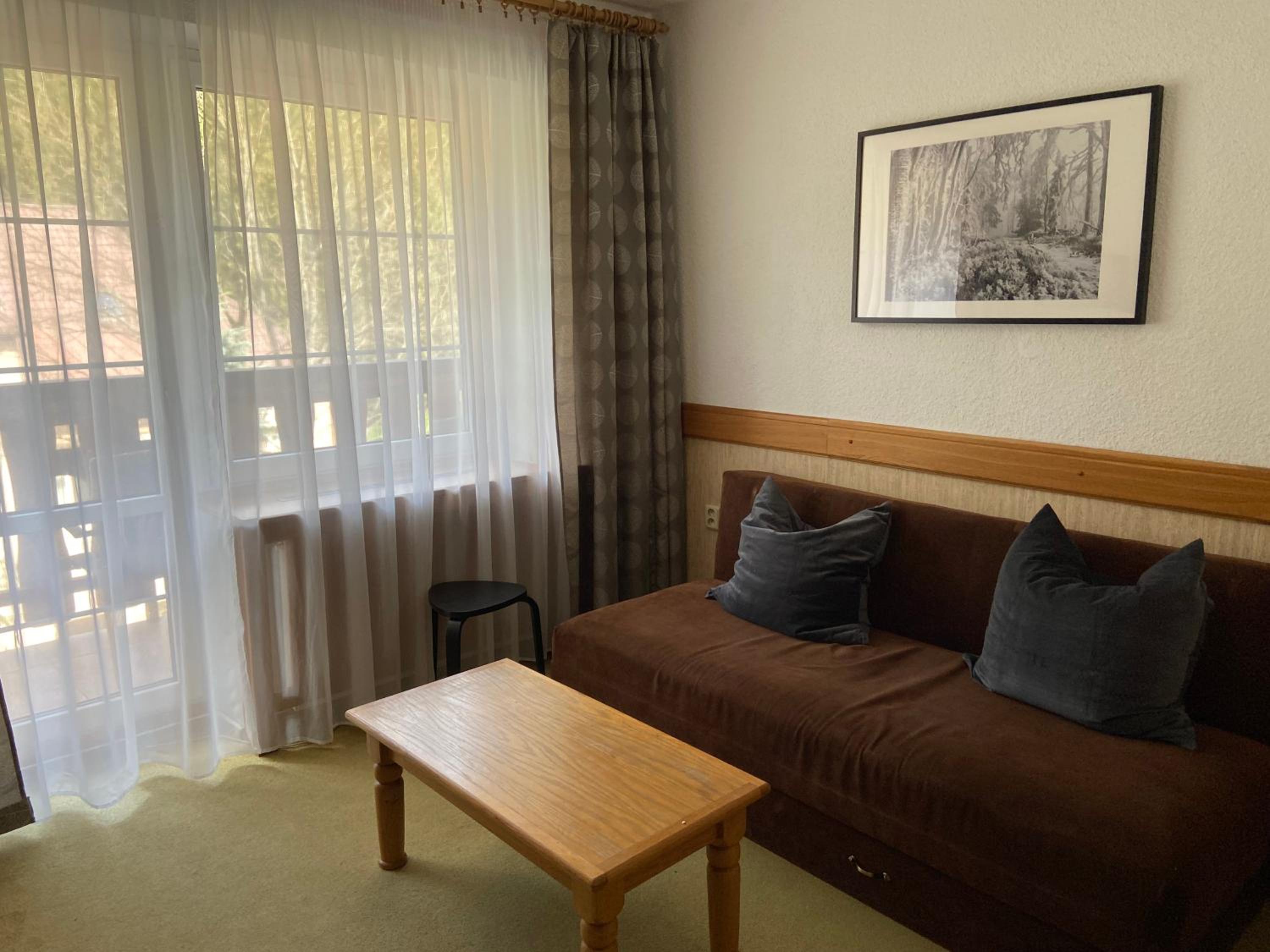Apartment with Balcony - Photo 3