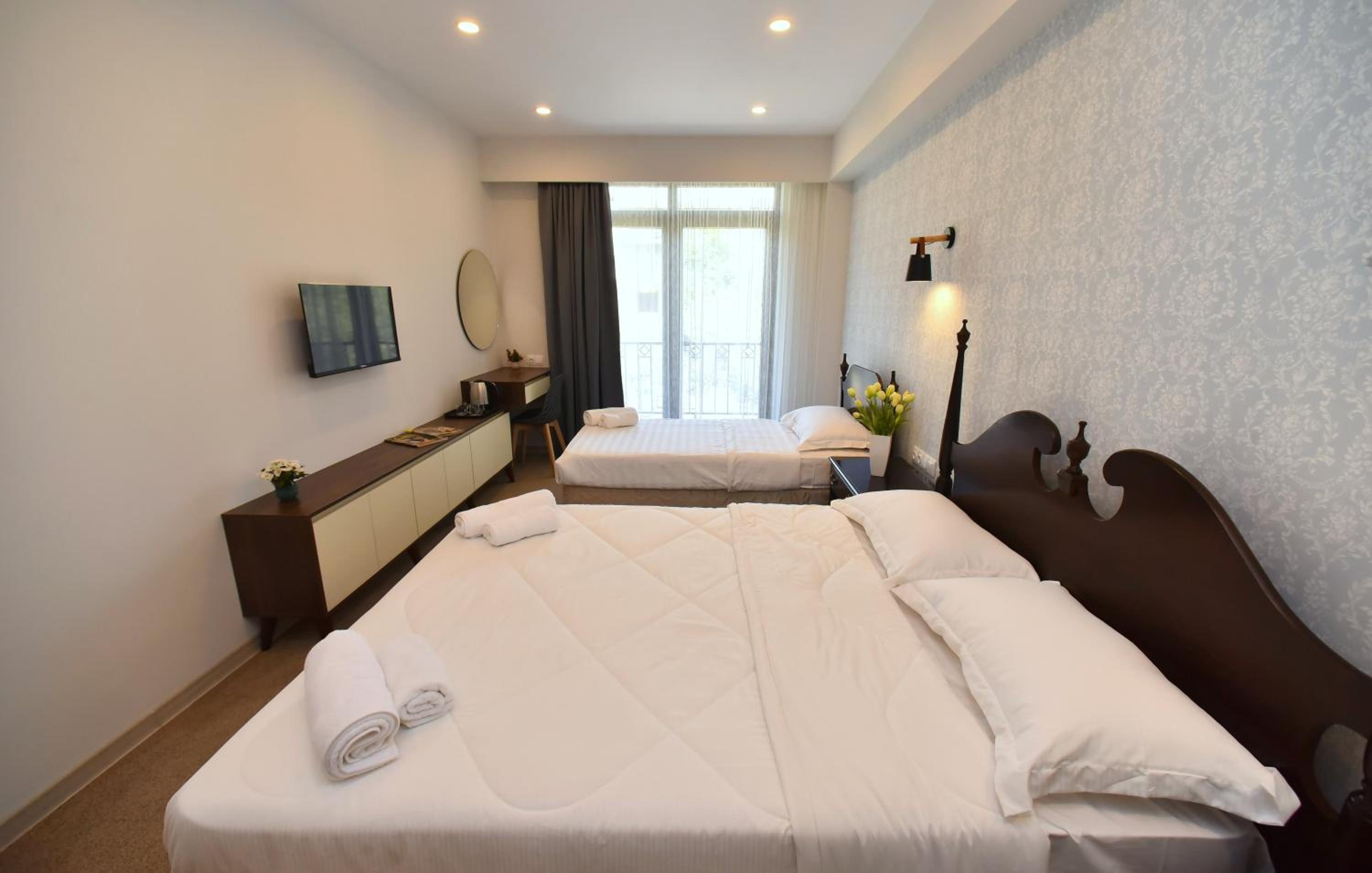 Deluxe Triple Room photo 2
