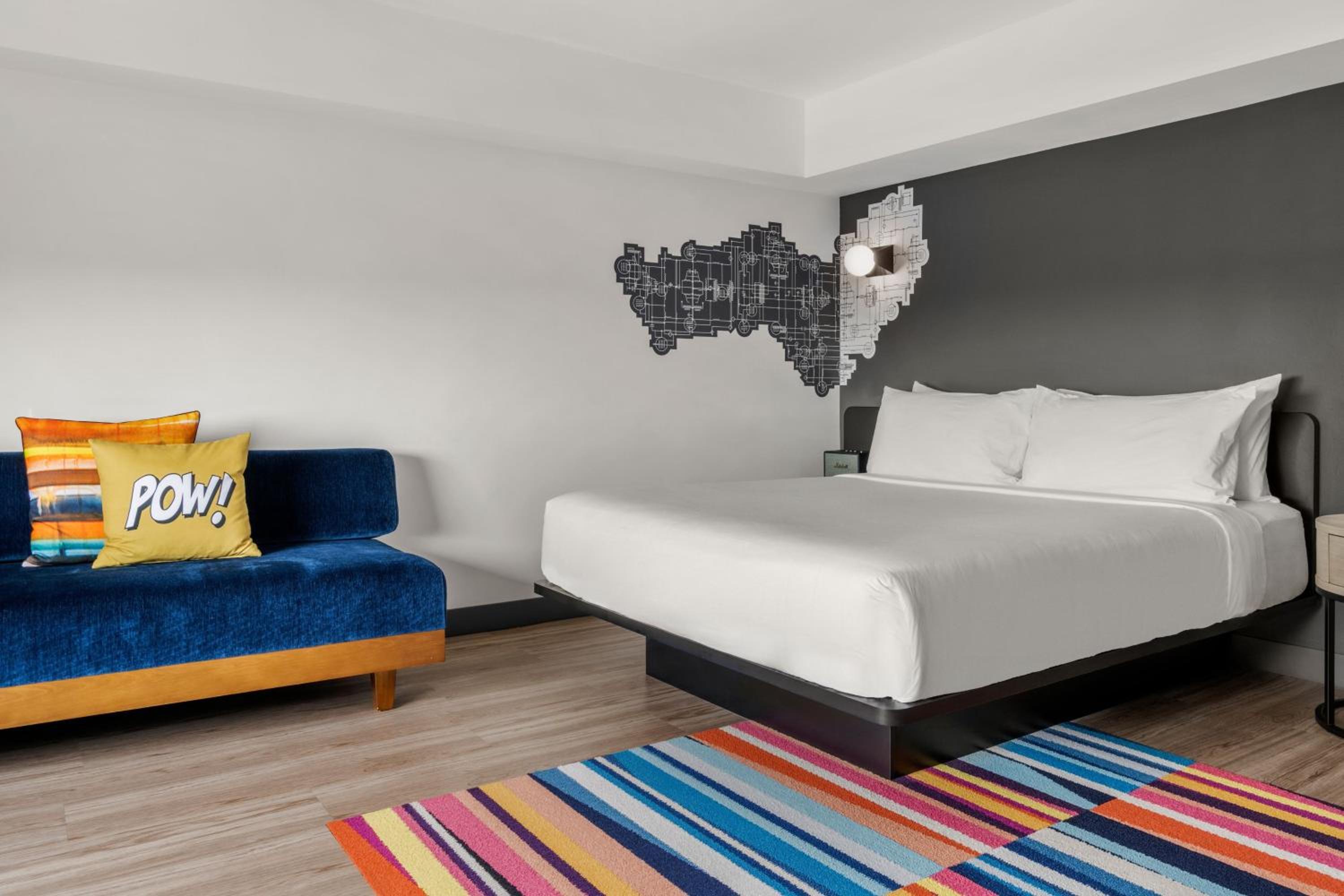 Savvy King Room - Photo 1