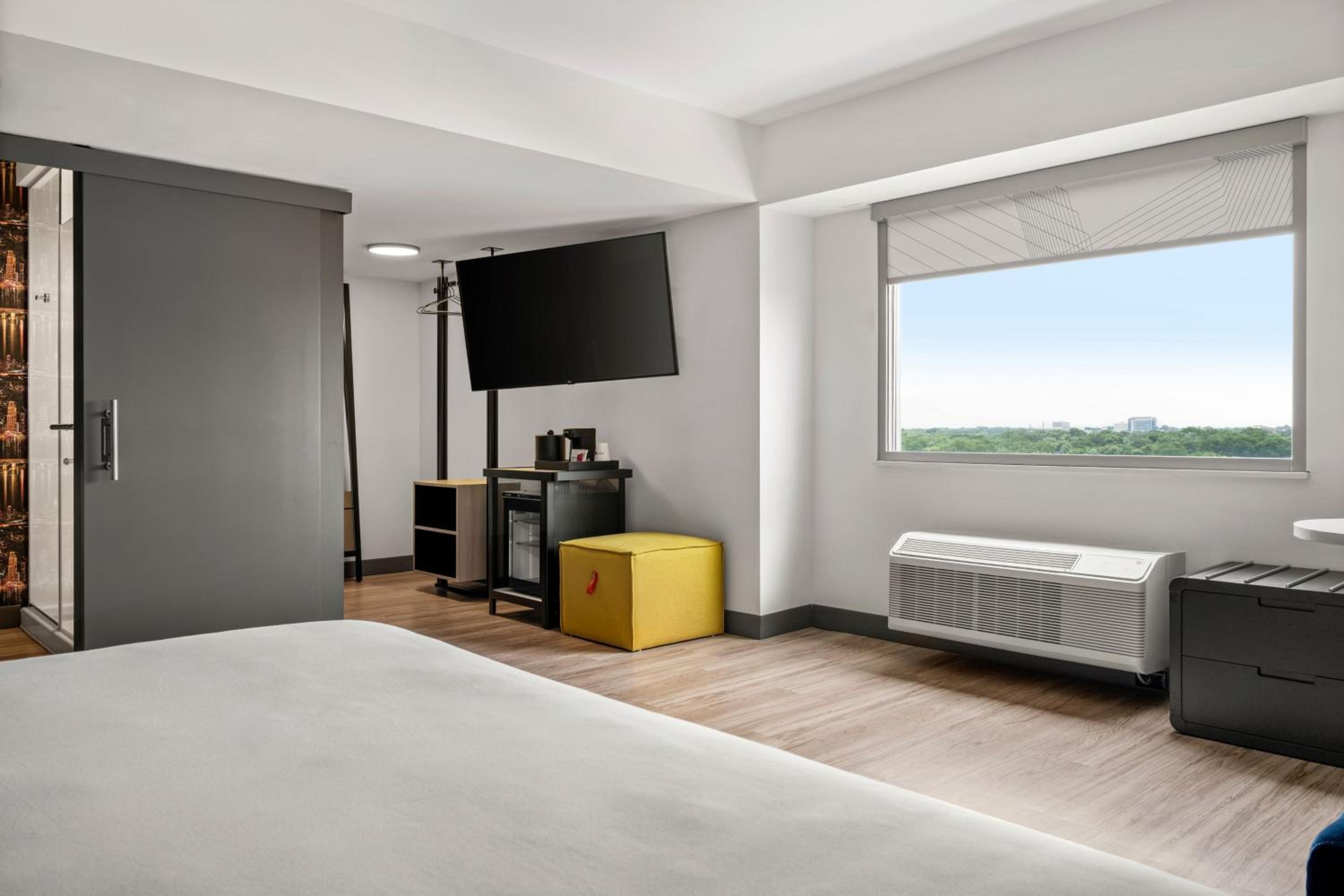 Savvy King Room - Photo 2