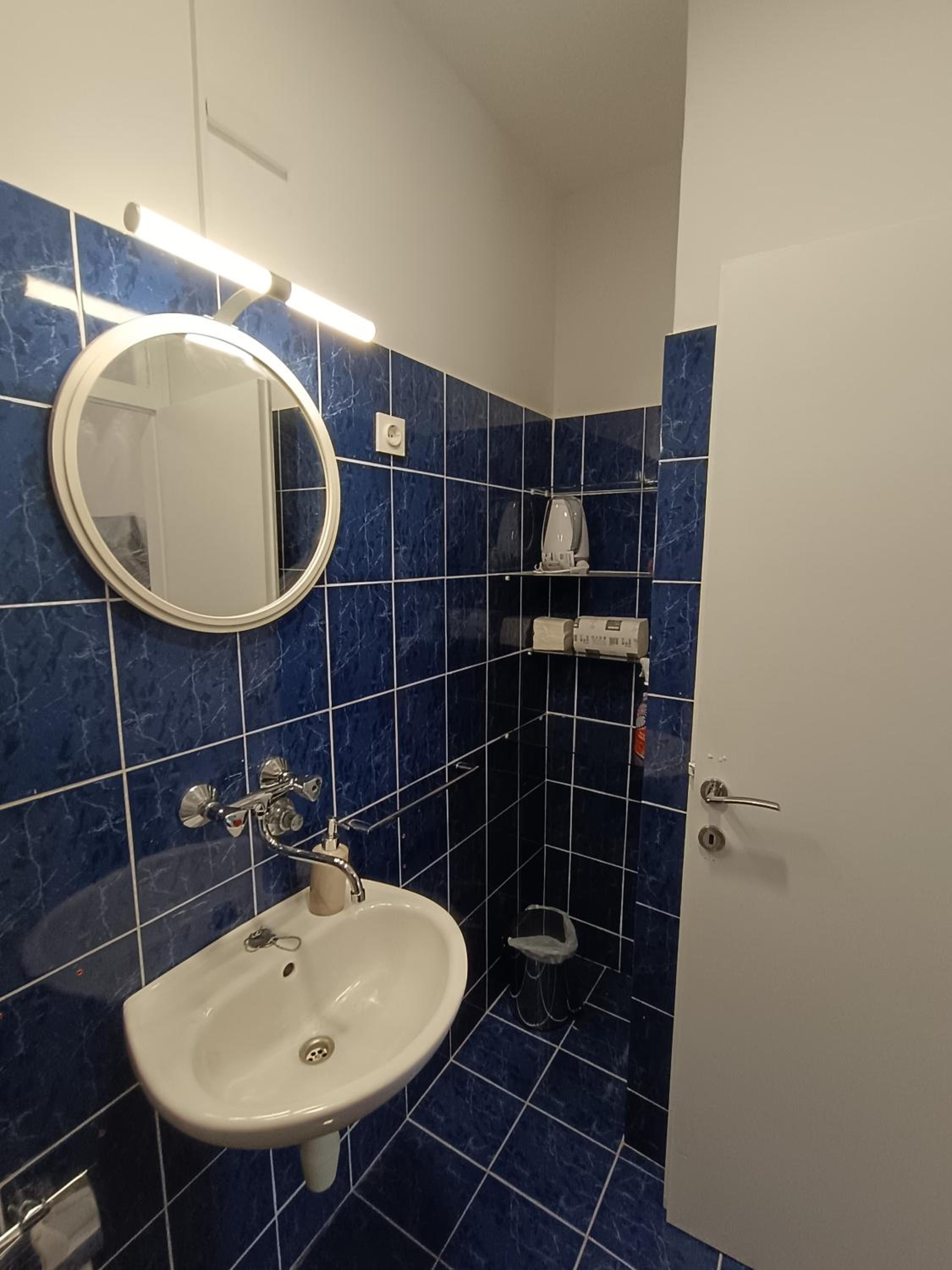 Deluxe Single Room with Balcony photo 2