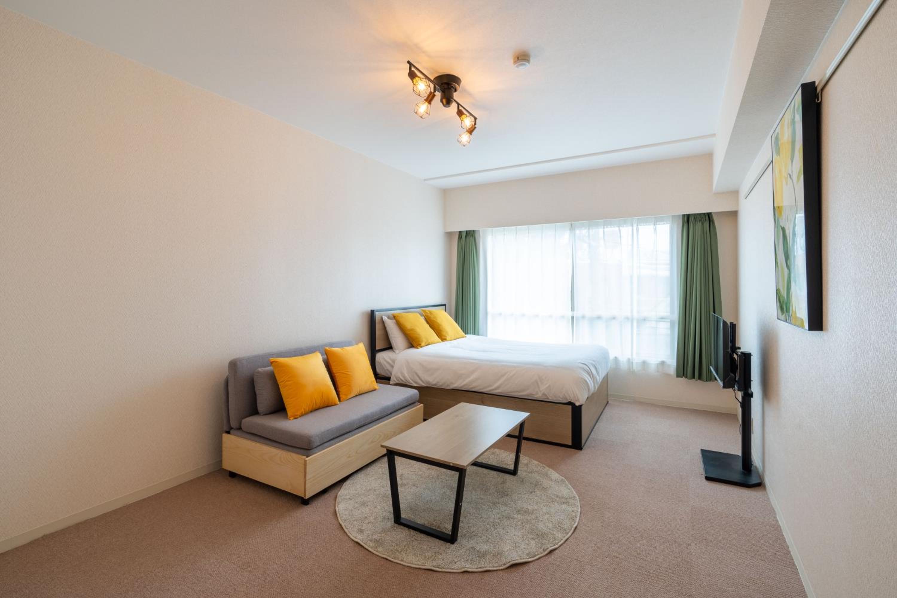 One-Bedroom Apartment photo 2