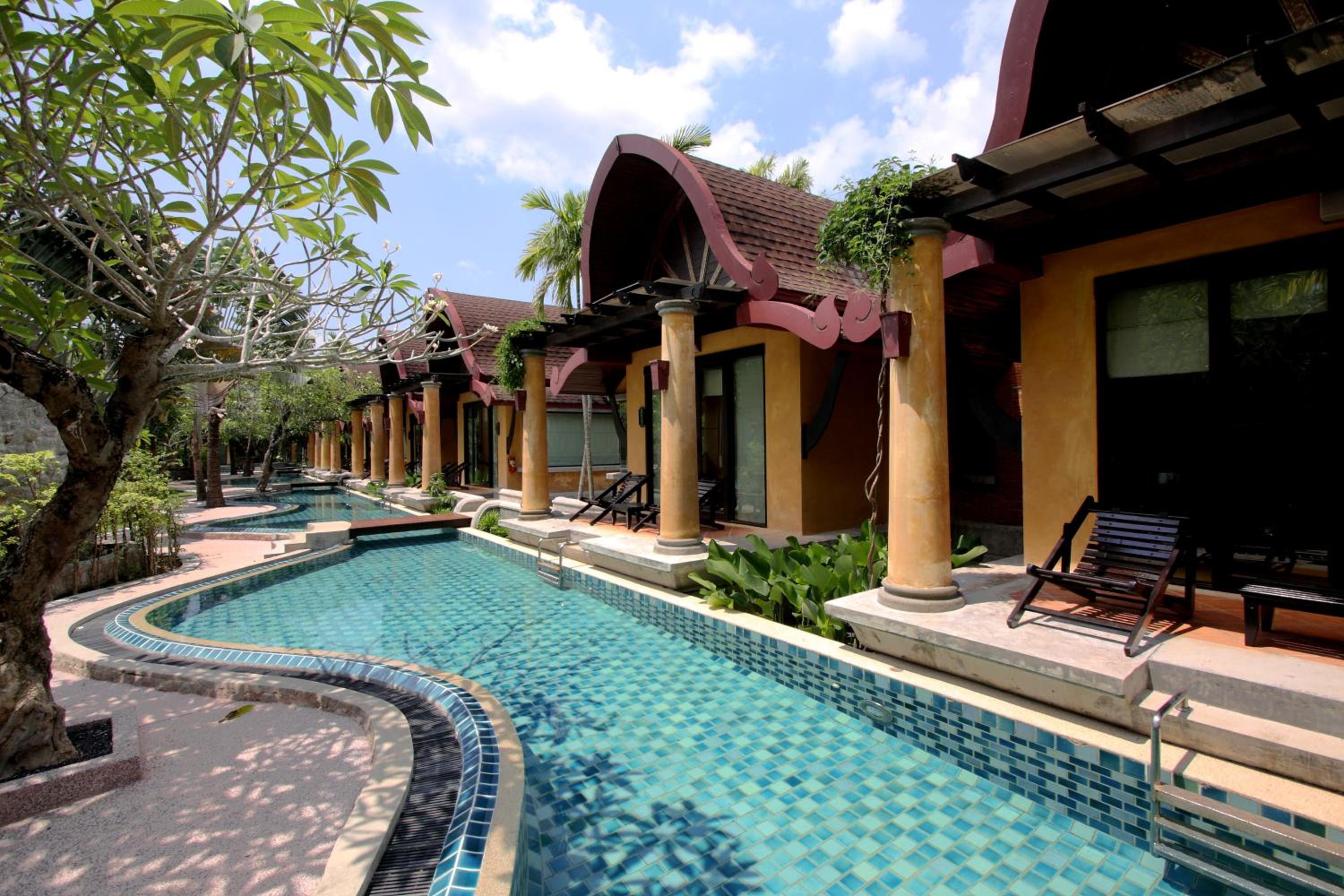 Villa with Pool Access photo 3