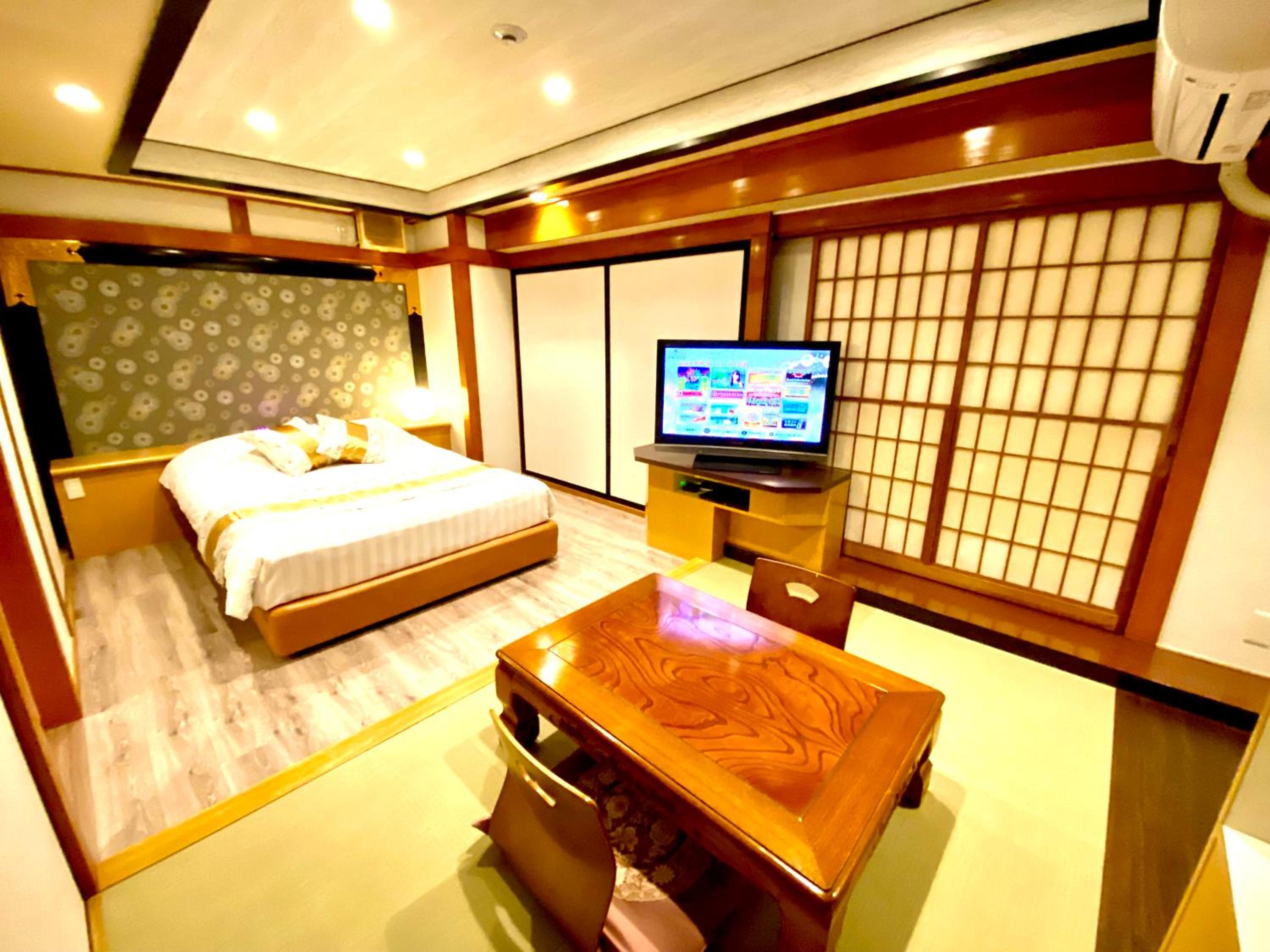 Economy Double Room photo 1
