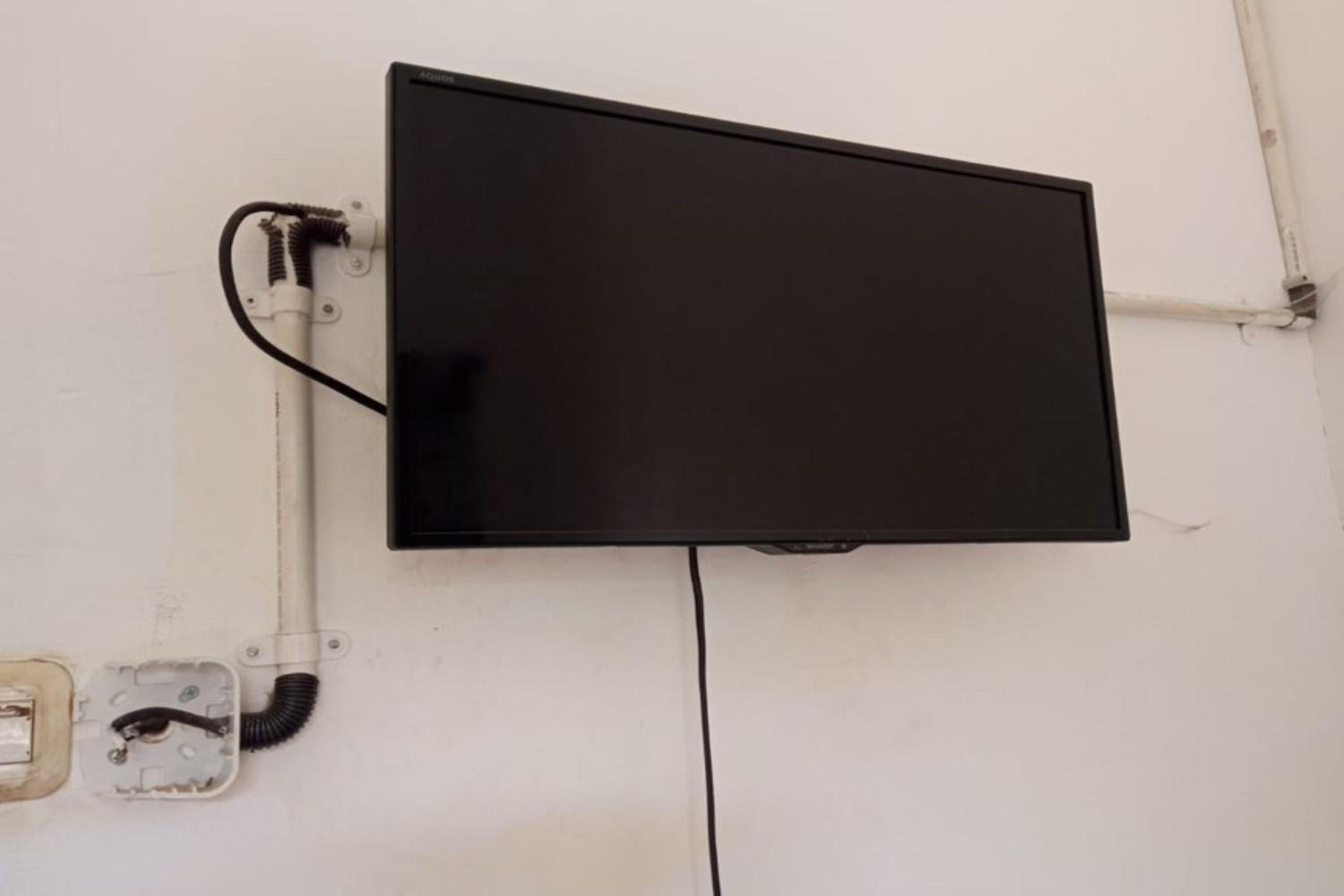 Standard Twin Room - Photo 10