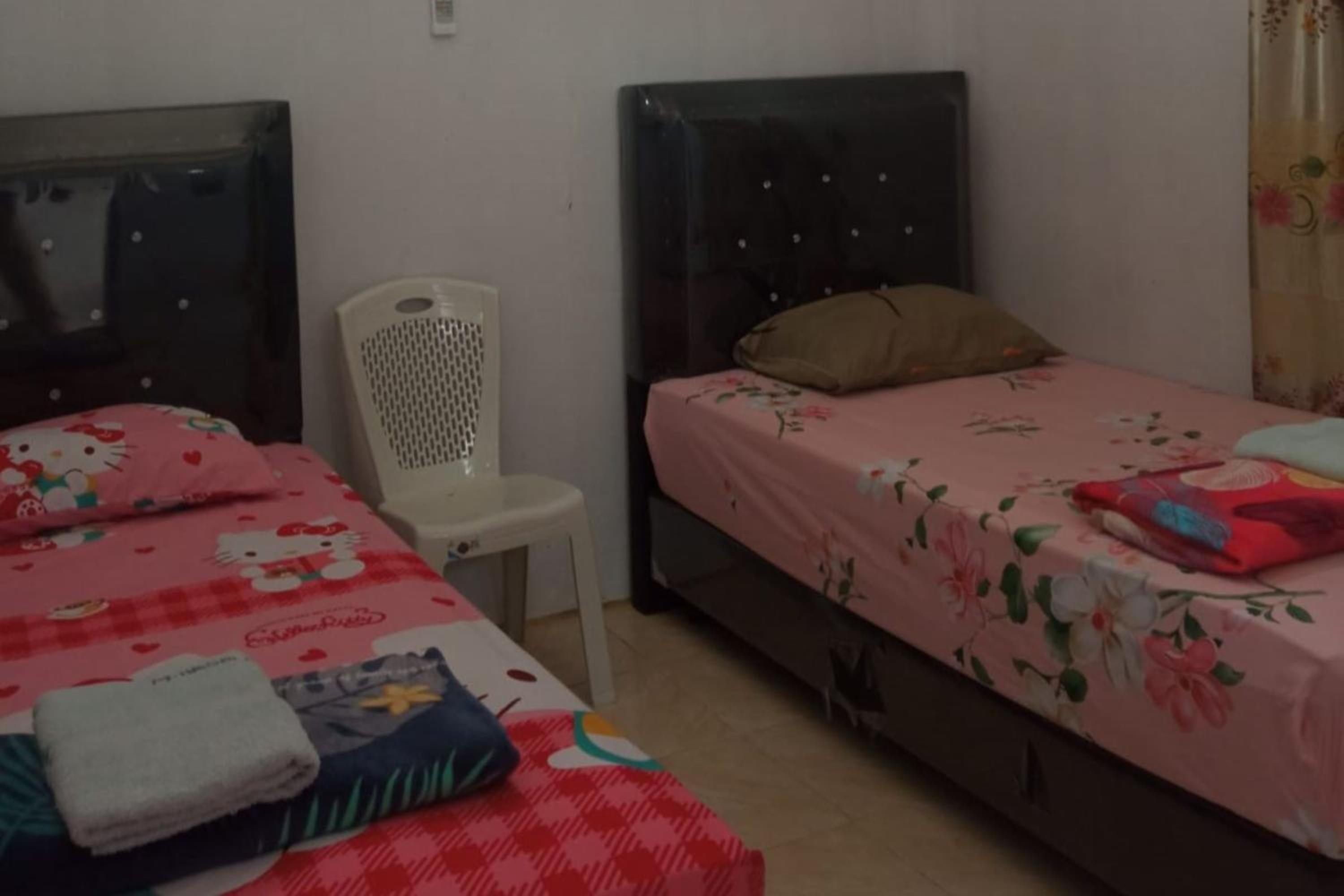 Standard Twin Room - Photo 11