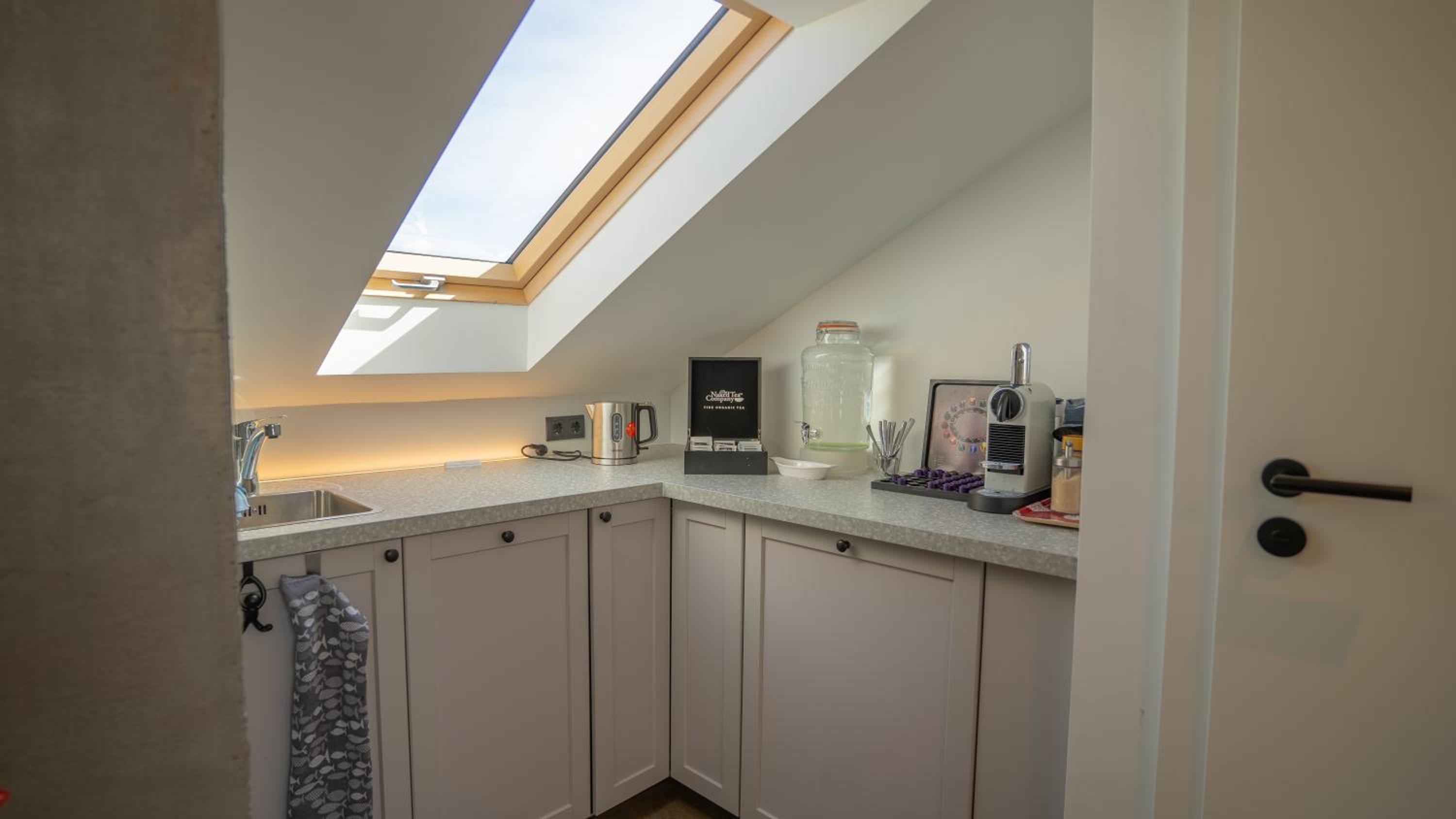 Deluxe Single Room with Shared Bathroom photo 2