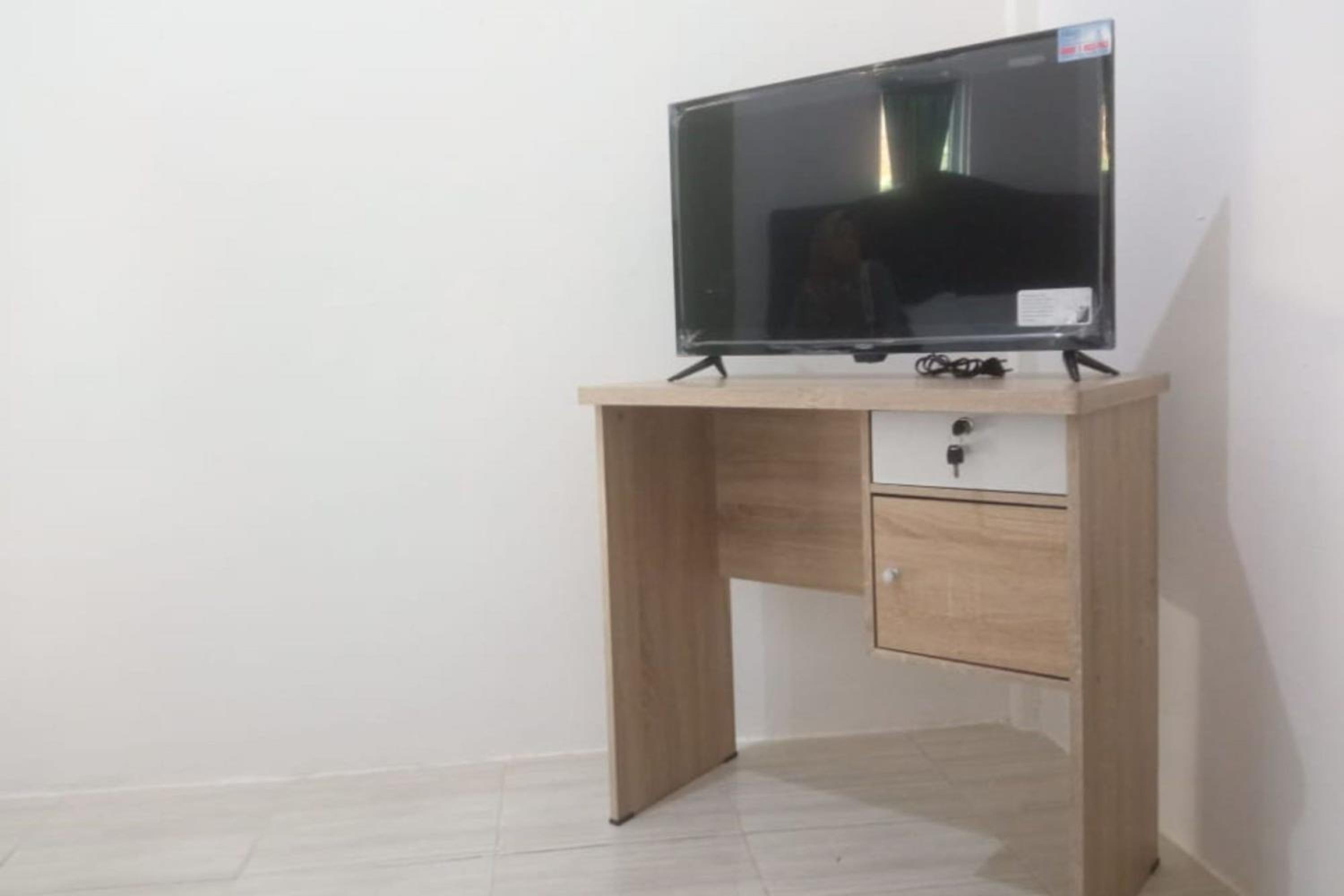 Standard Twin Room - Photo 9