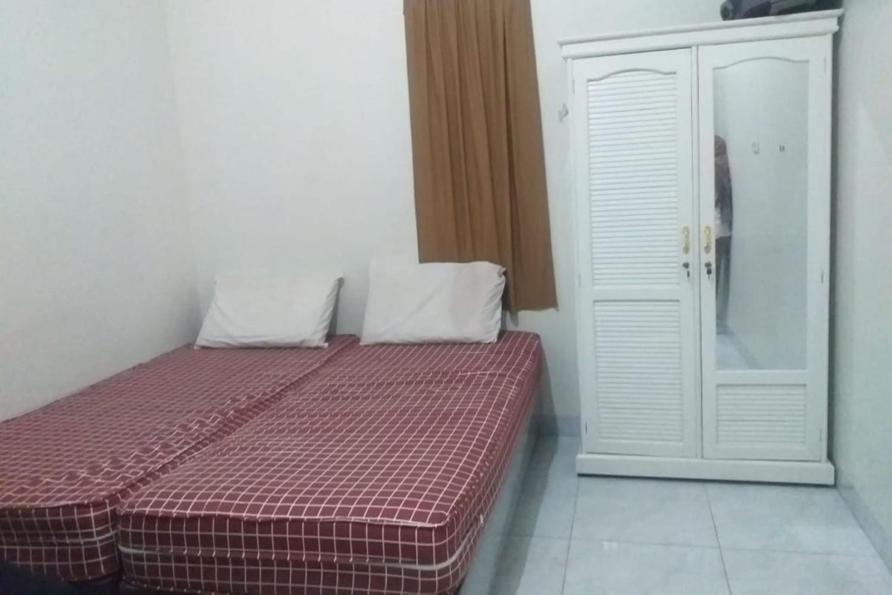 Standard Twin Room - Photo 7