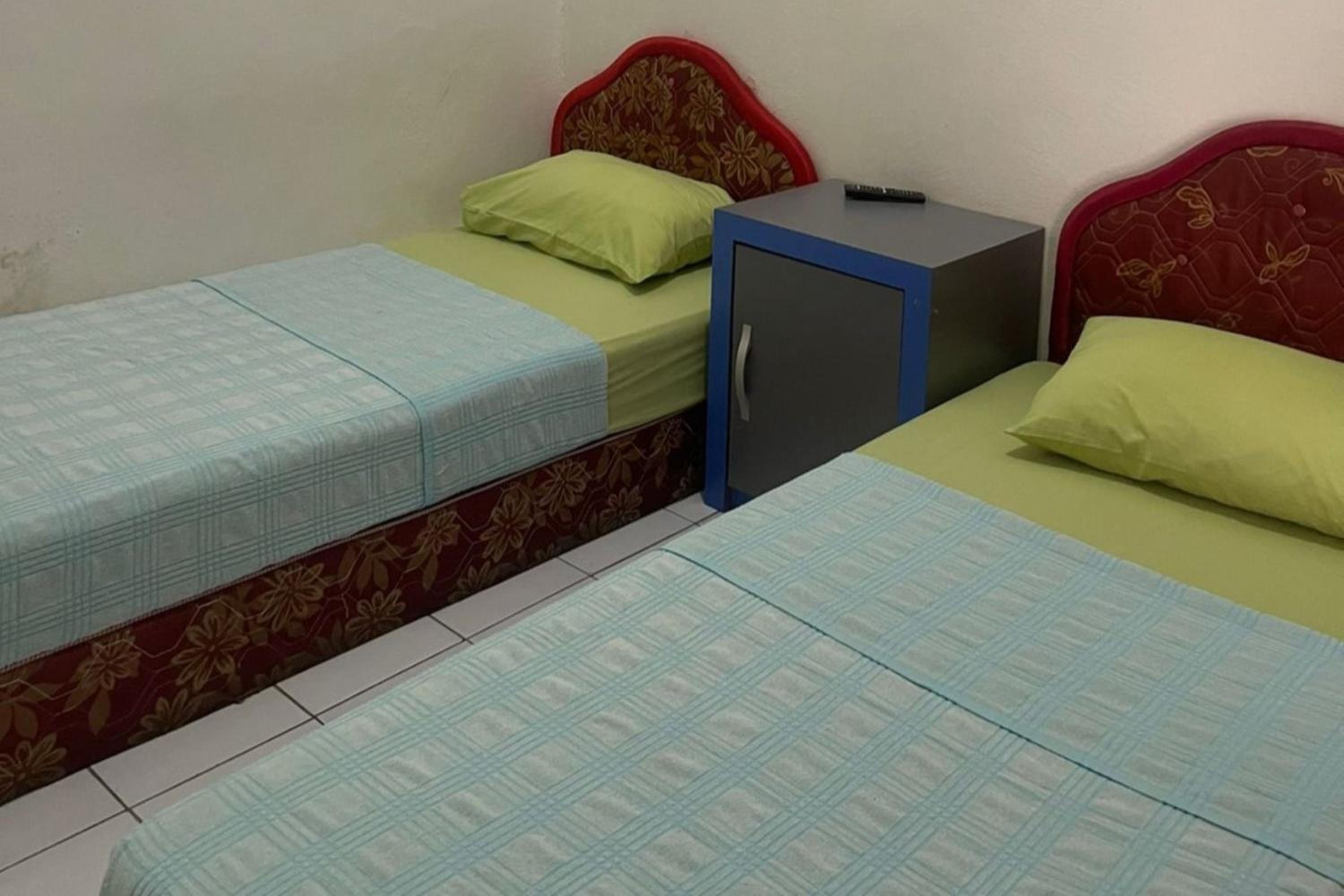Standard Twin Room - Photo 2