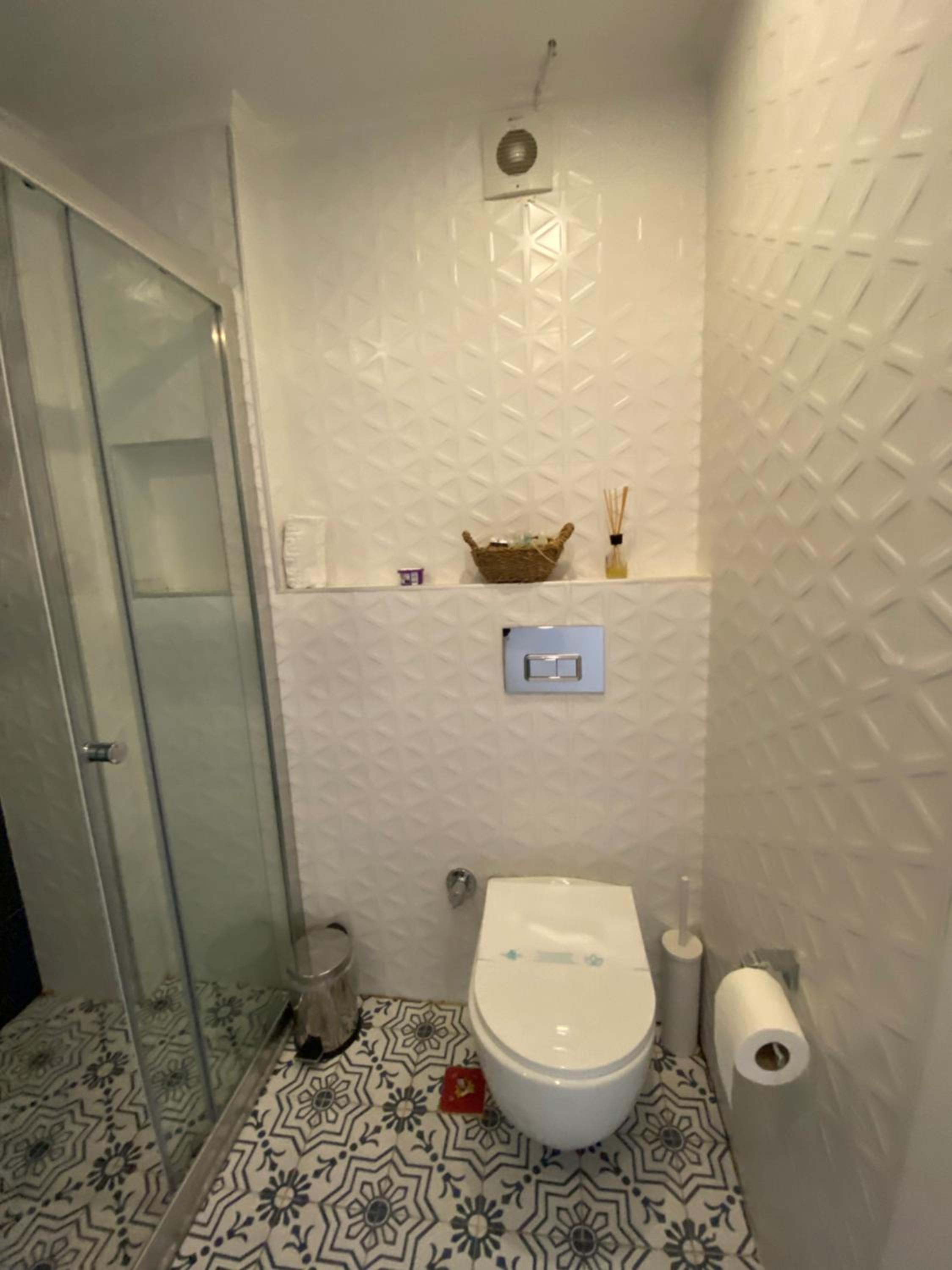 Standard Twin Room - Photo 4