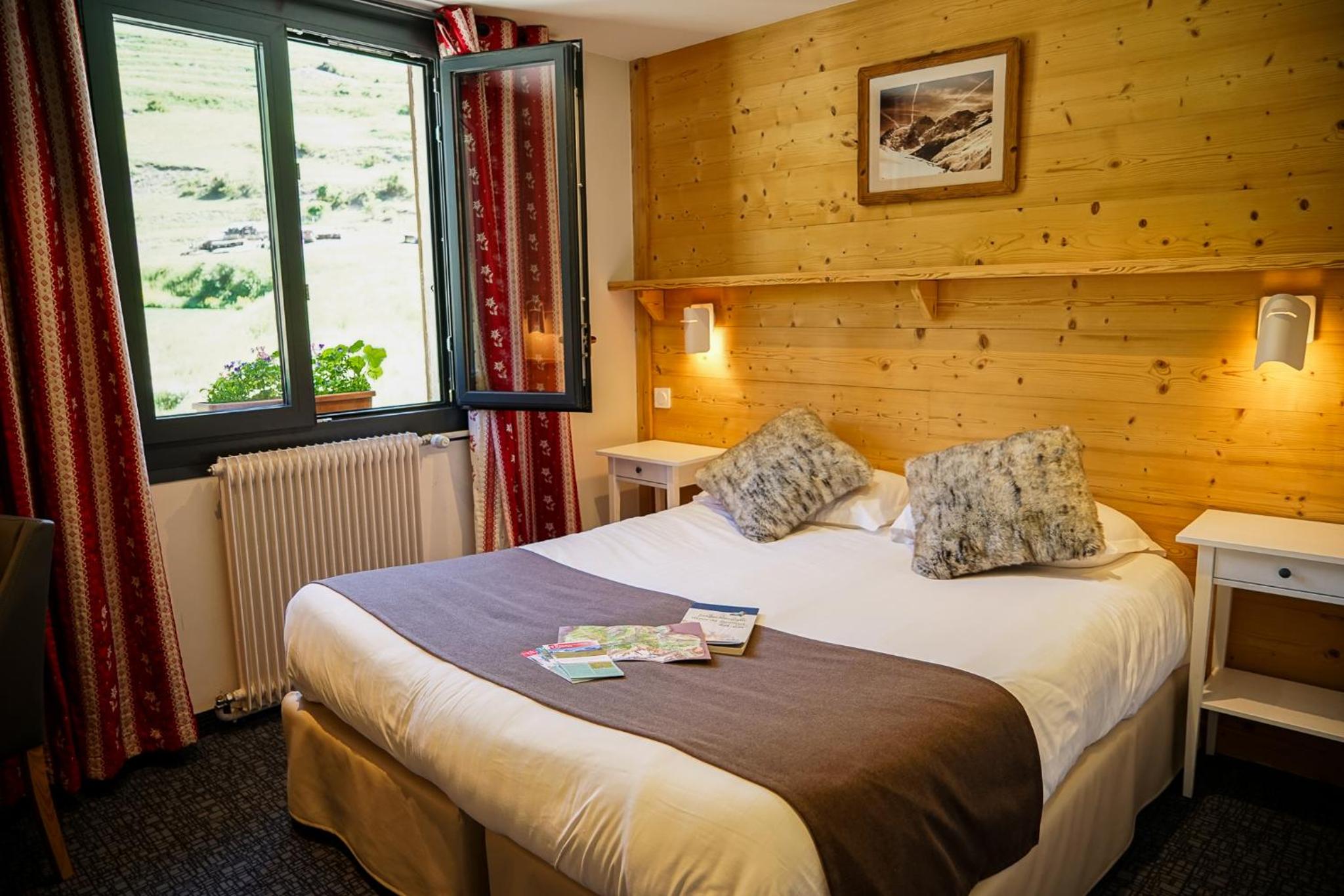 Superior Double or Twin Room - North Side photo 1