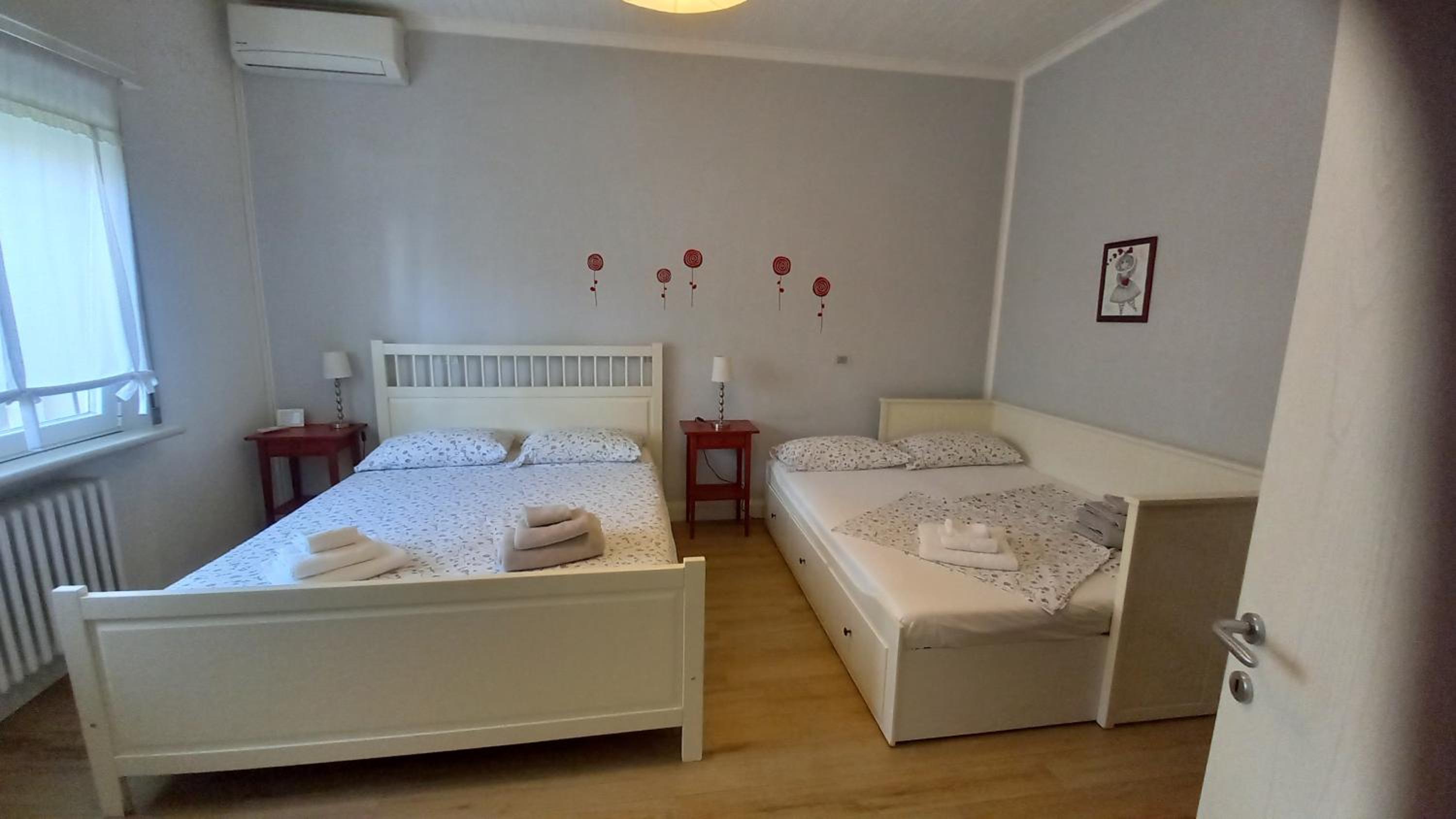 Deluxe Quadruple Room - Photo 3