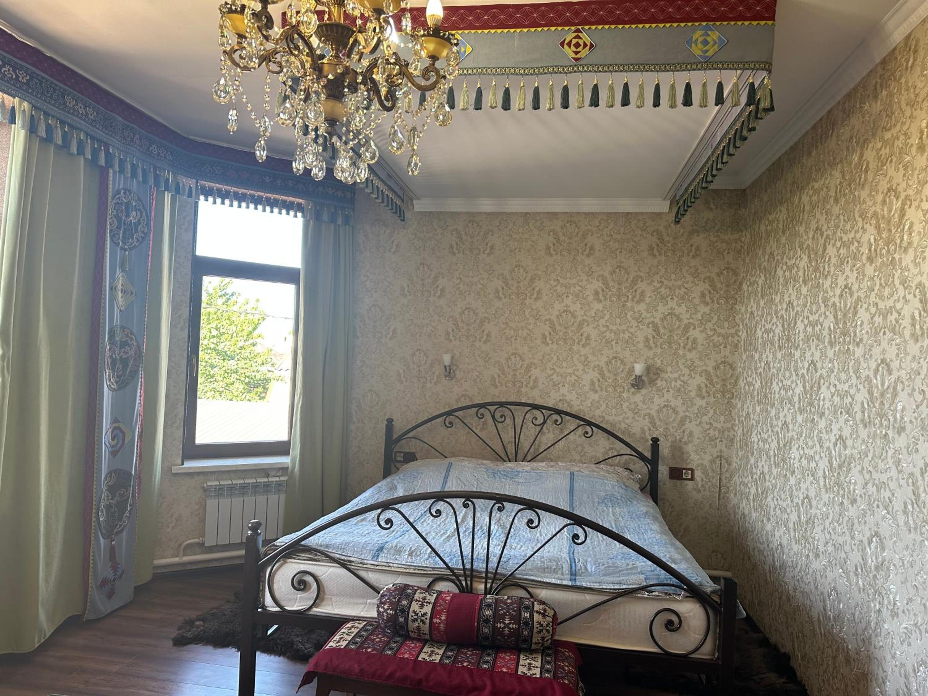 Deluxe King Room photo 1