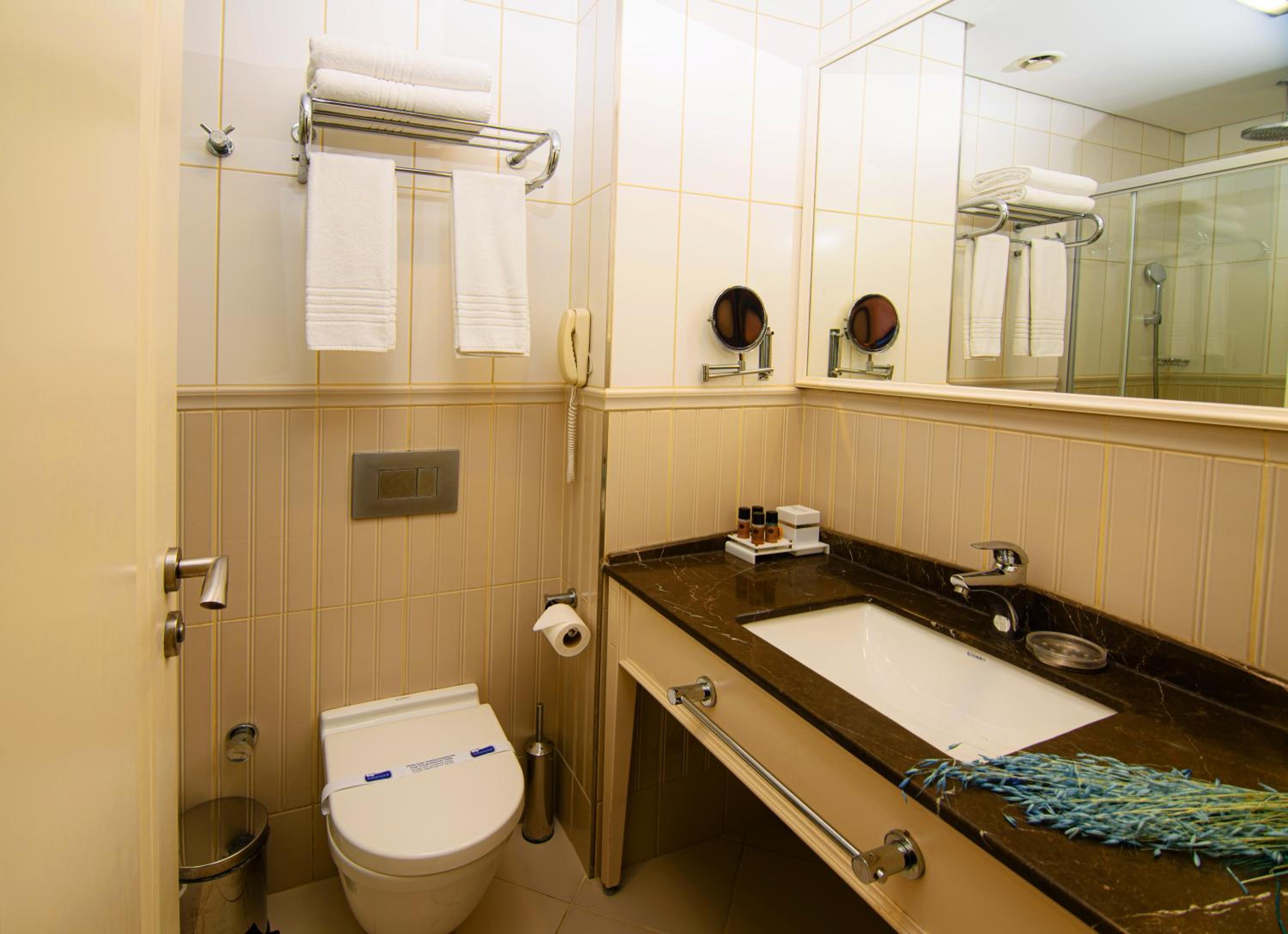 Superior Twin Room photo 3