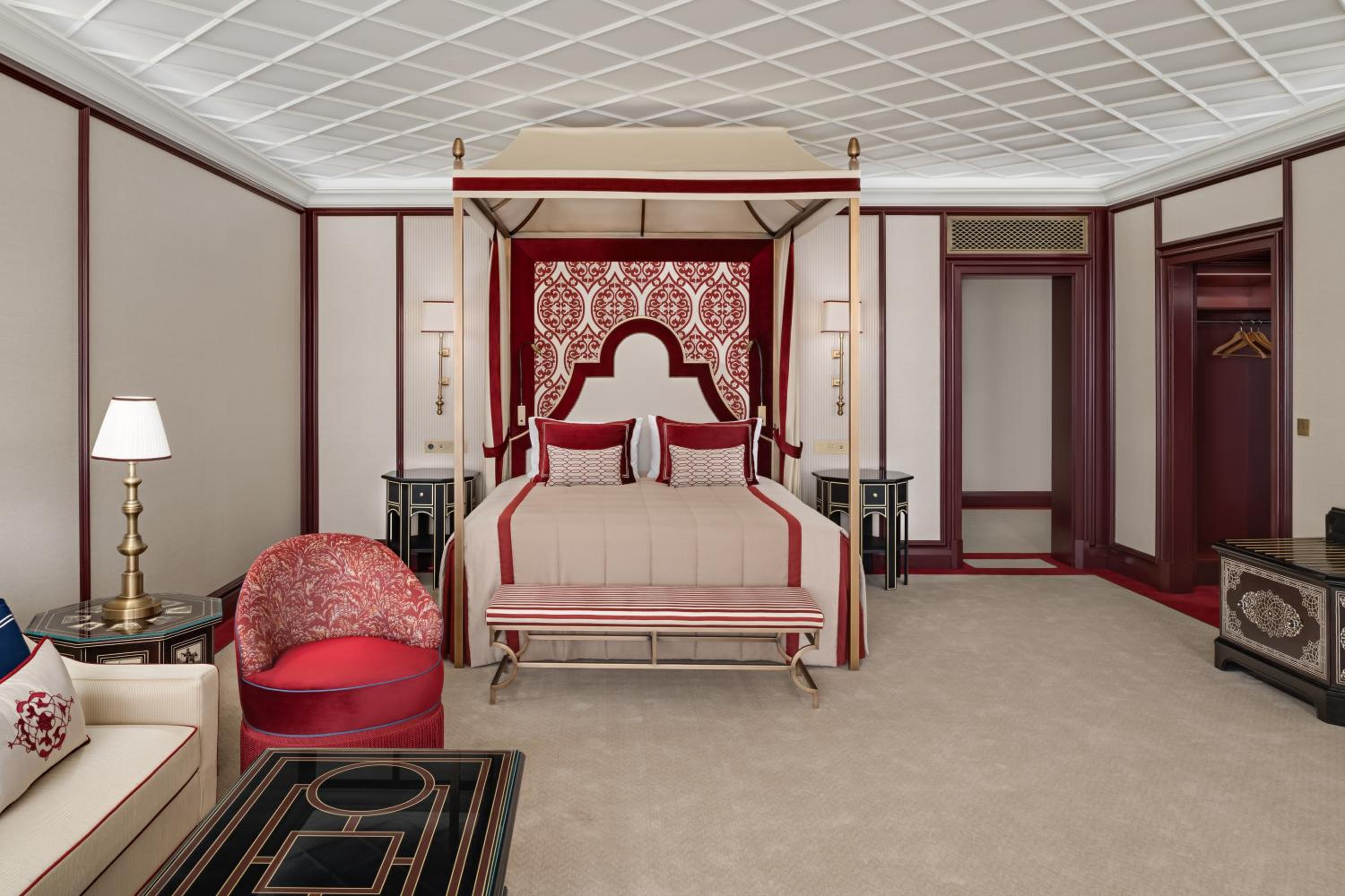 Executive Suite - Photo 3