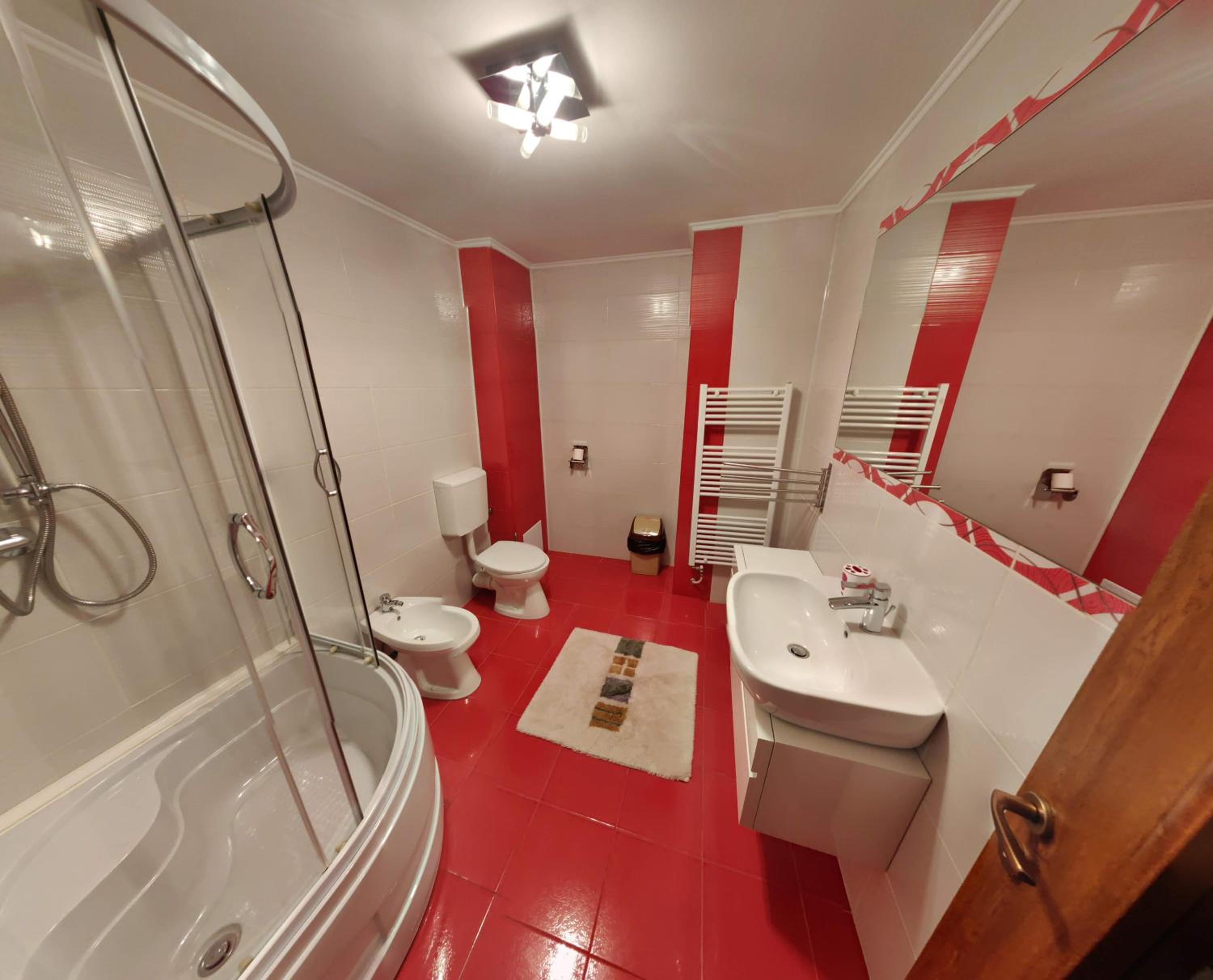 Three-Bedroom Apartment photo 2