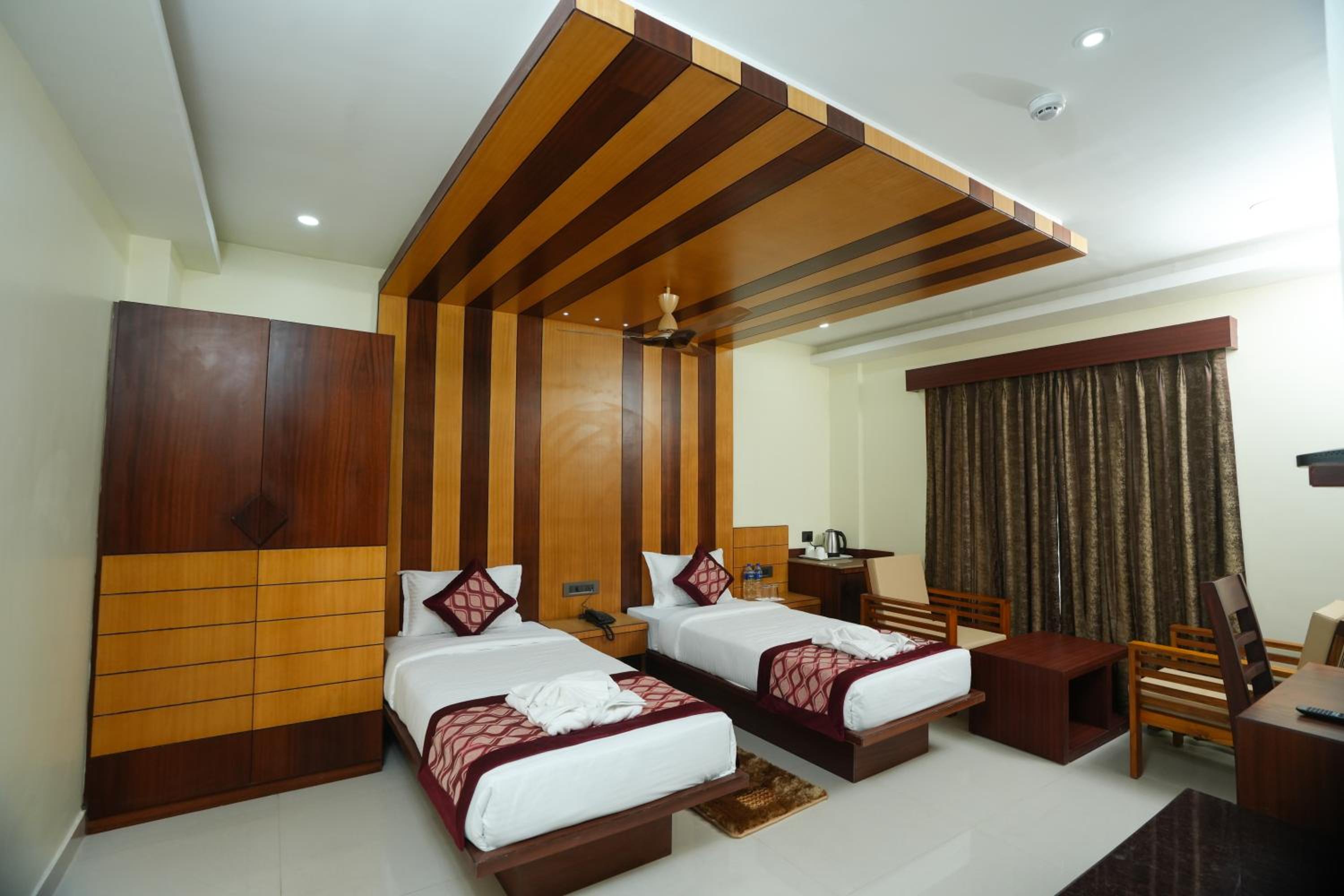 Deluxe Room - Photo 6