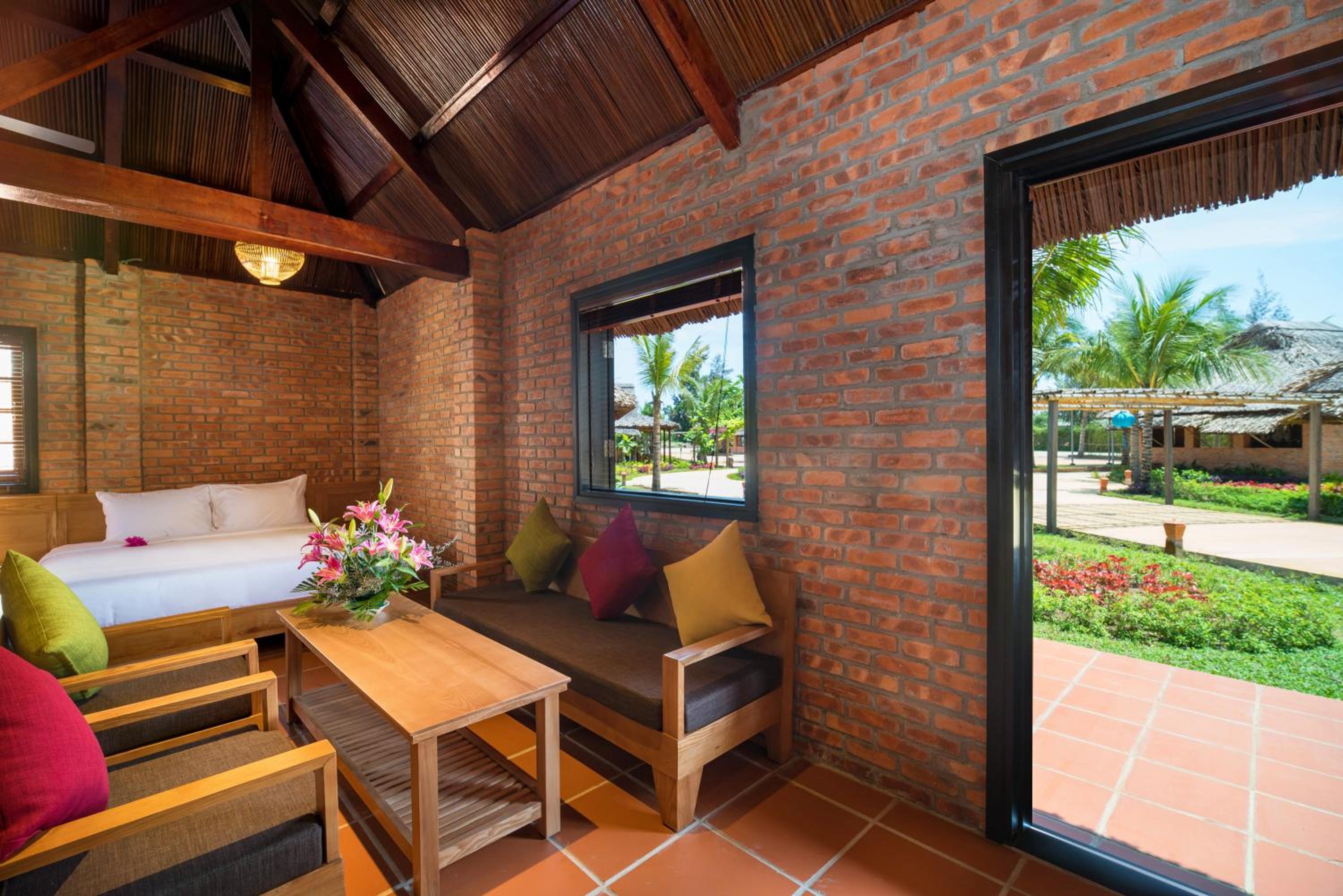Vietnamese Style Family Bungalow photo 3