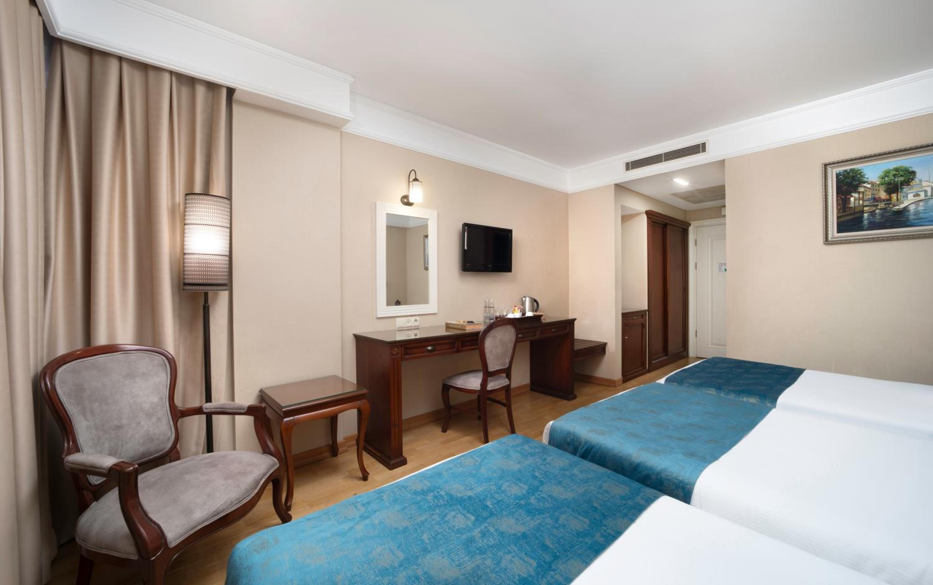 Standard Triple Room photo 3