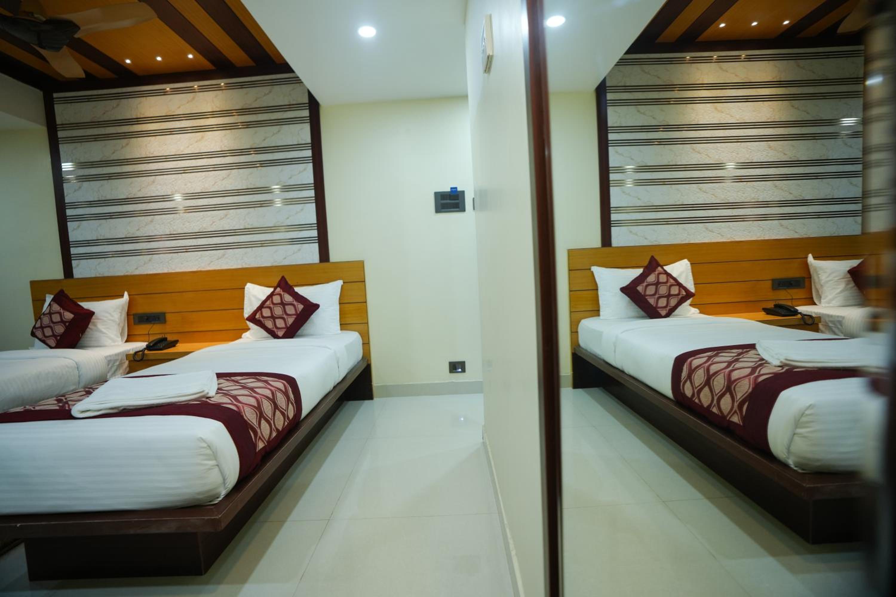 Deluxe Room - Photo 4