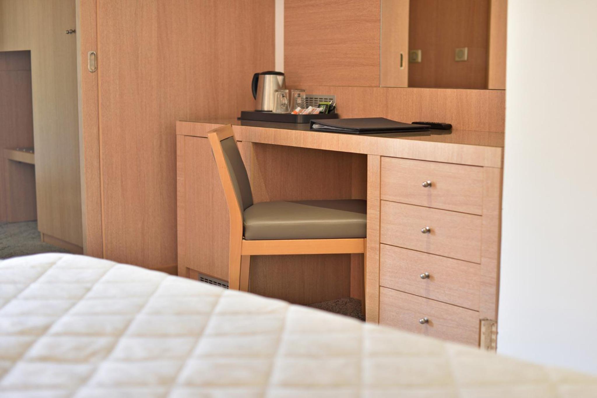 Double or Twin Room with Balcony photo 2