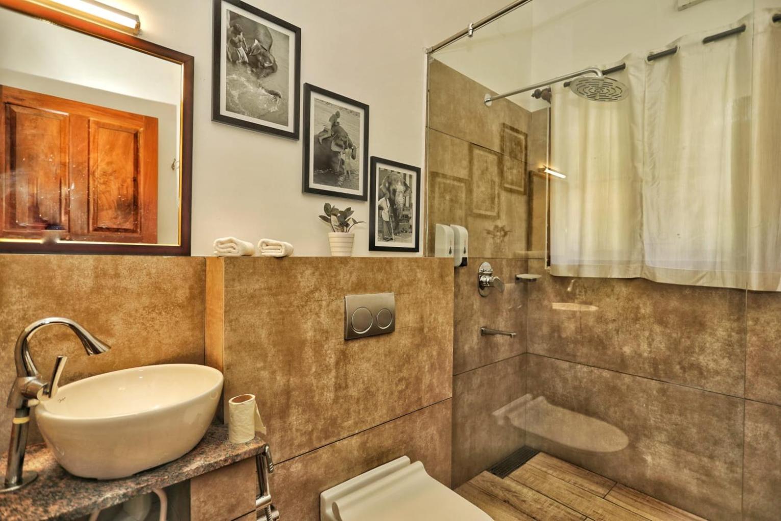 Deluxe Double Room - Photo 19