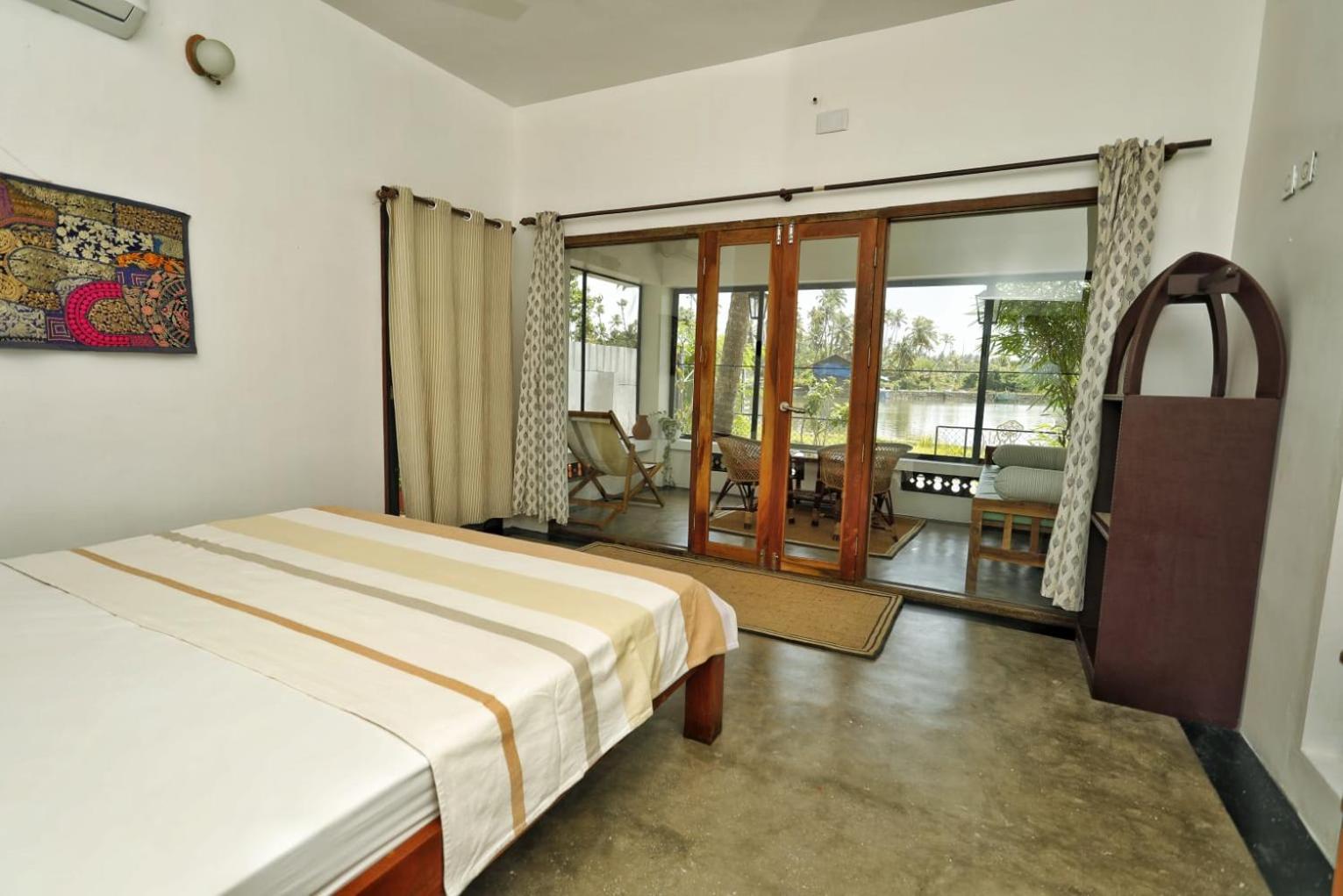 Deluxe Double Room - Photo 21