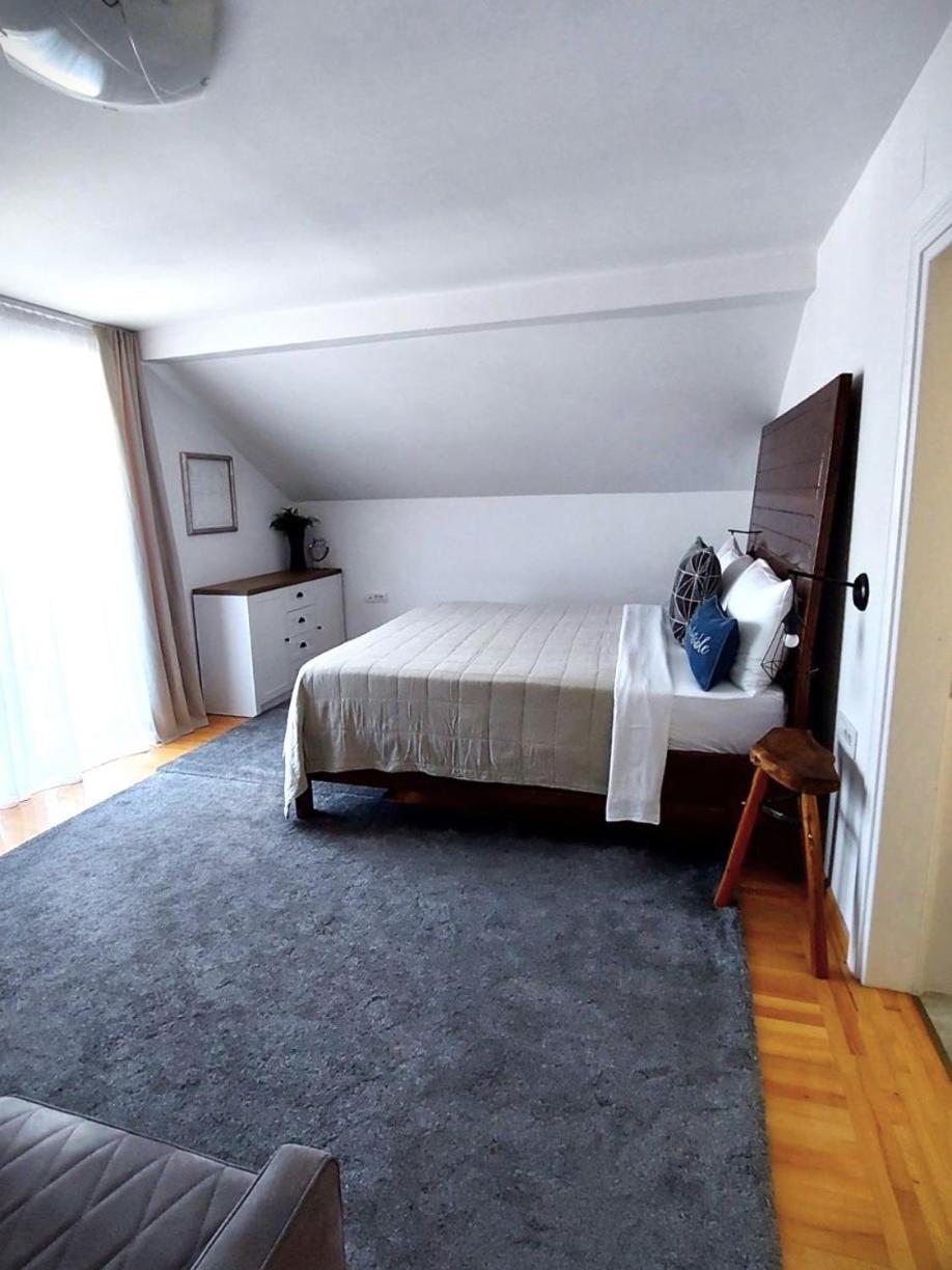 Deluxe Apartment - Photo 1