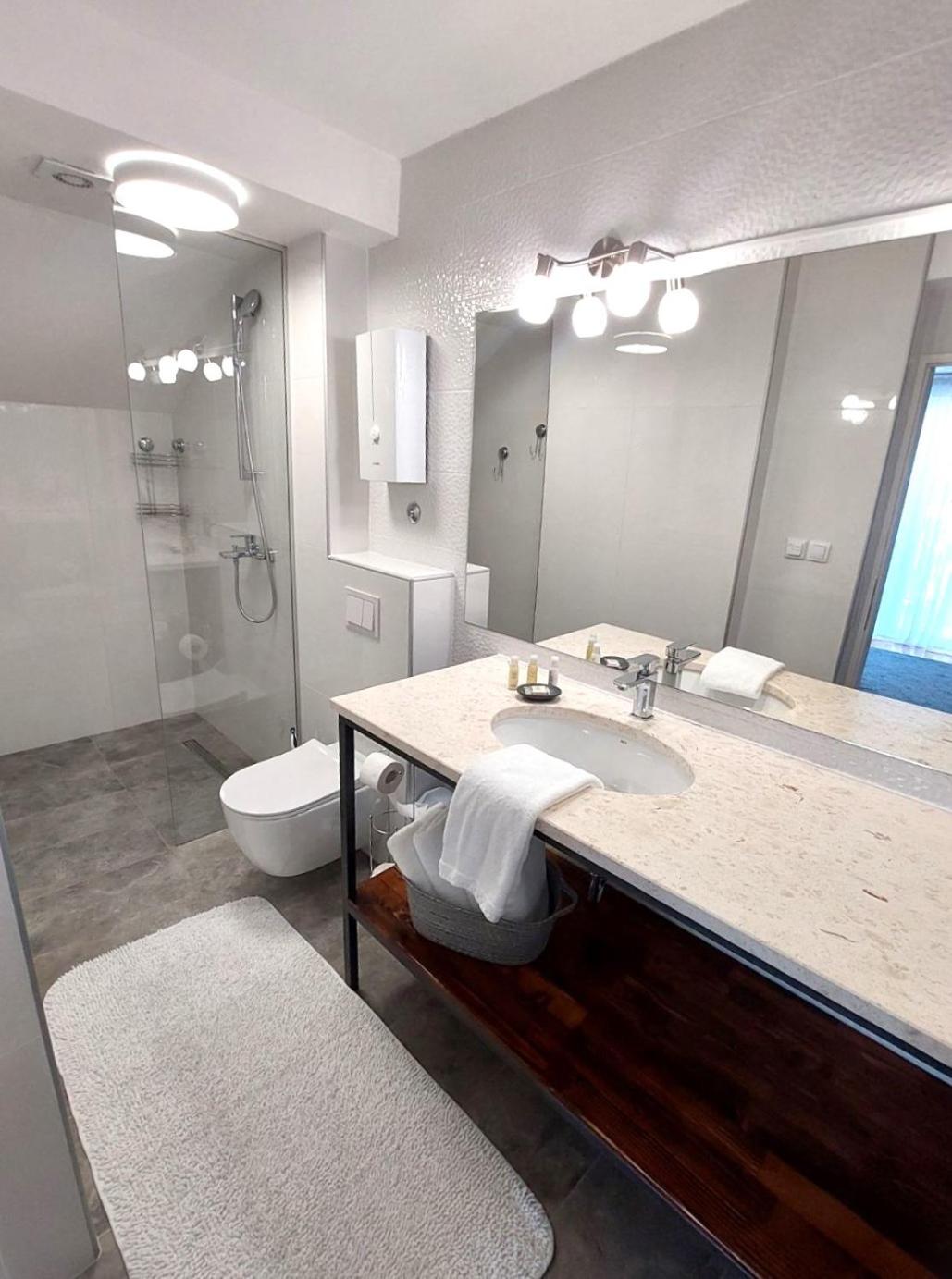 Deluxe Apartment - Photo 6