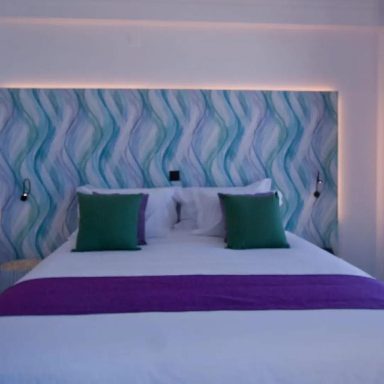 Standard Double Room - Photo 9