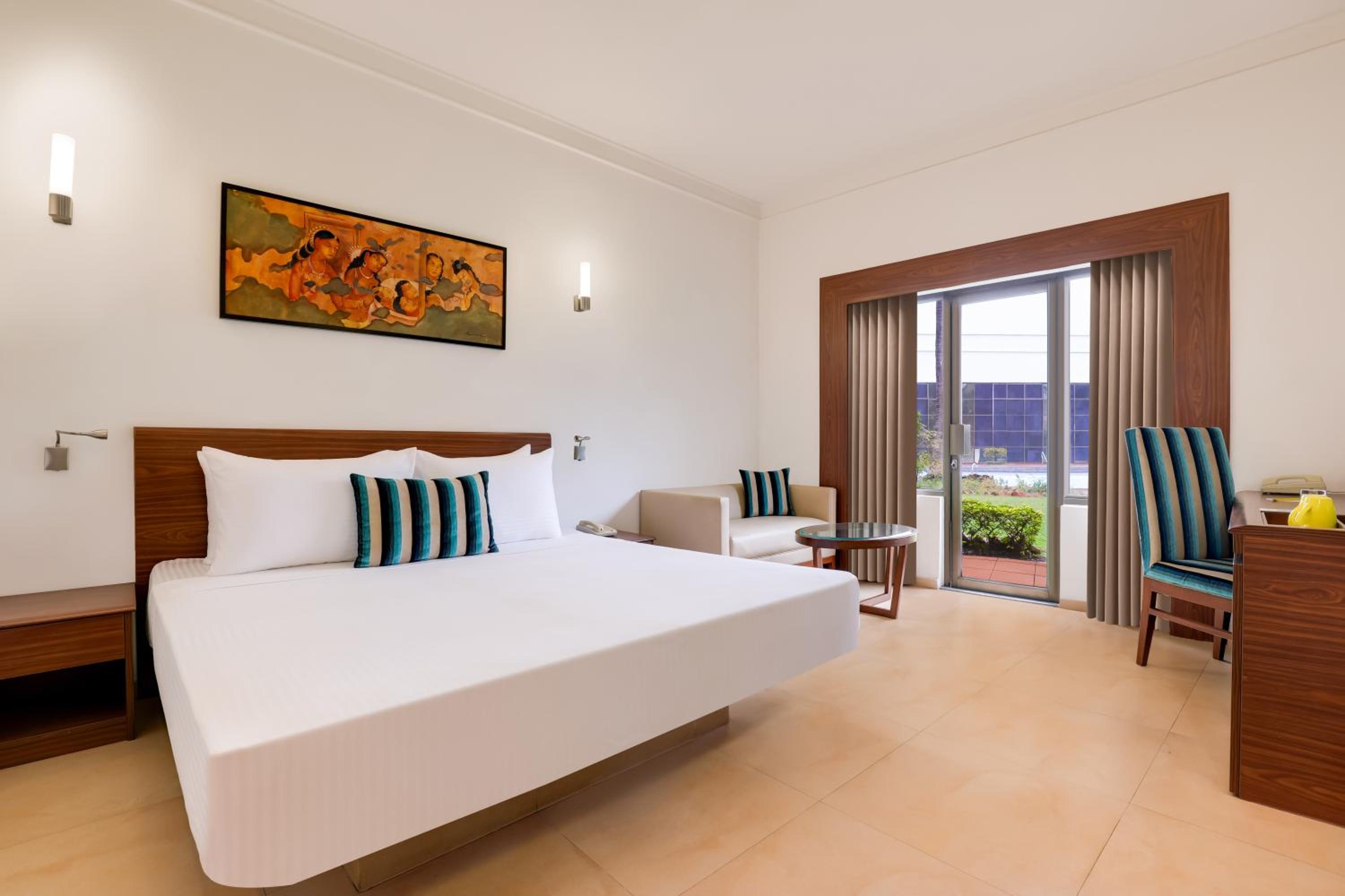 Executive King Room with Garden - Photo 4