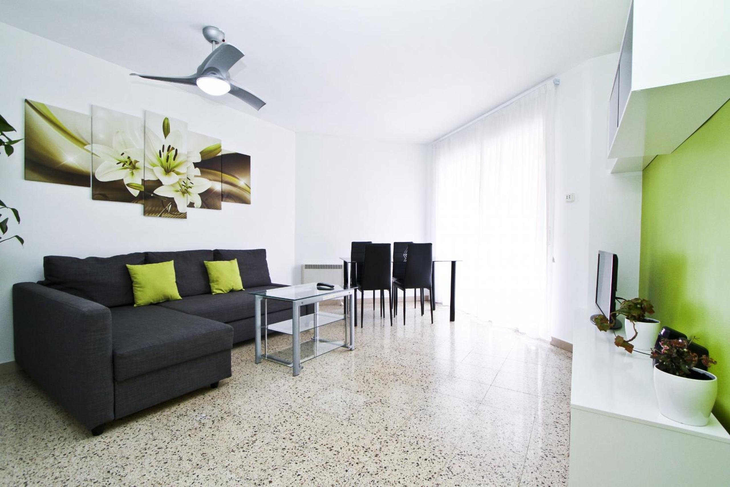 Apartamento con Balcón