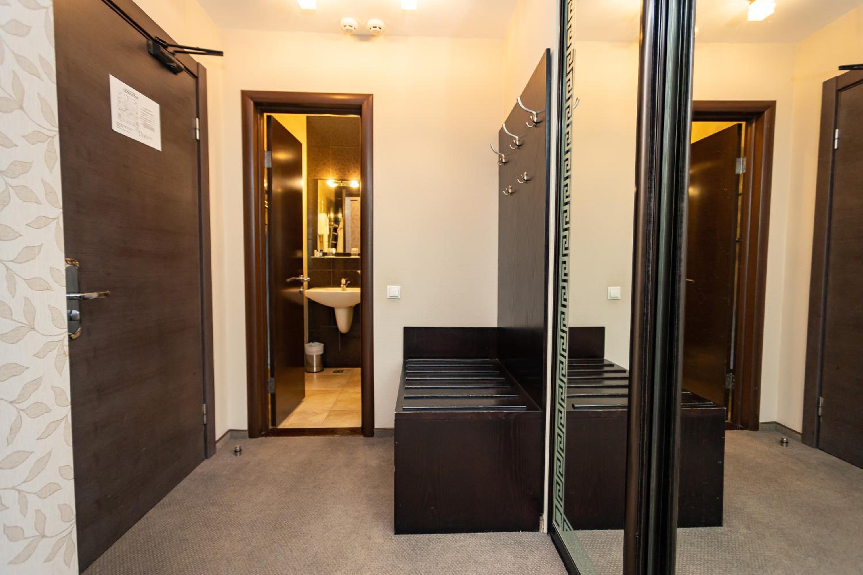 Superior Double Room with King Size Bed photo 3