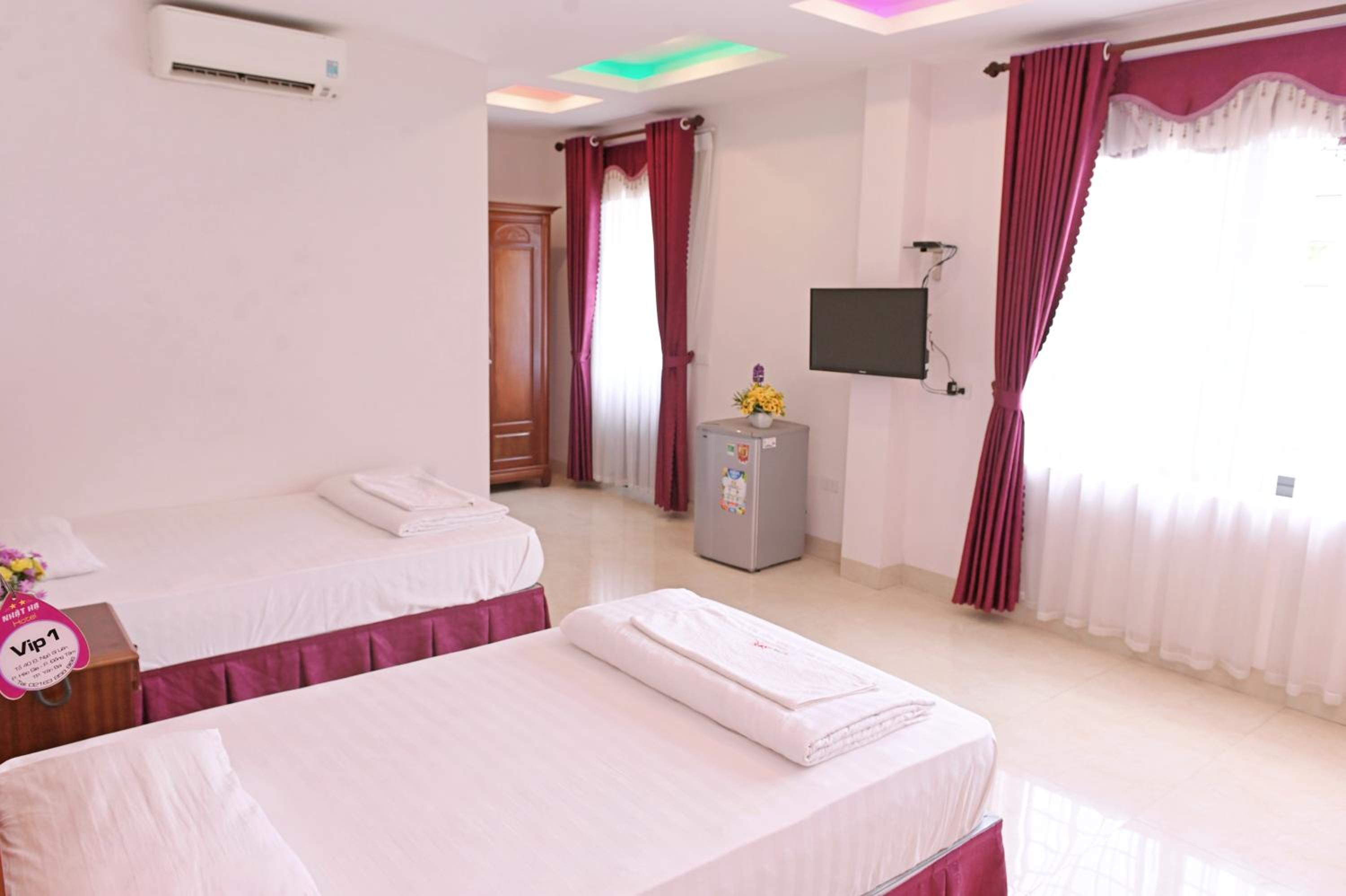 Twin Room - Photo 2