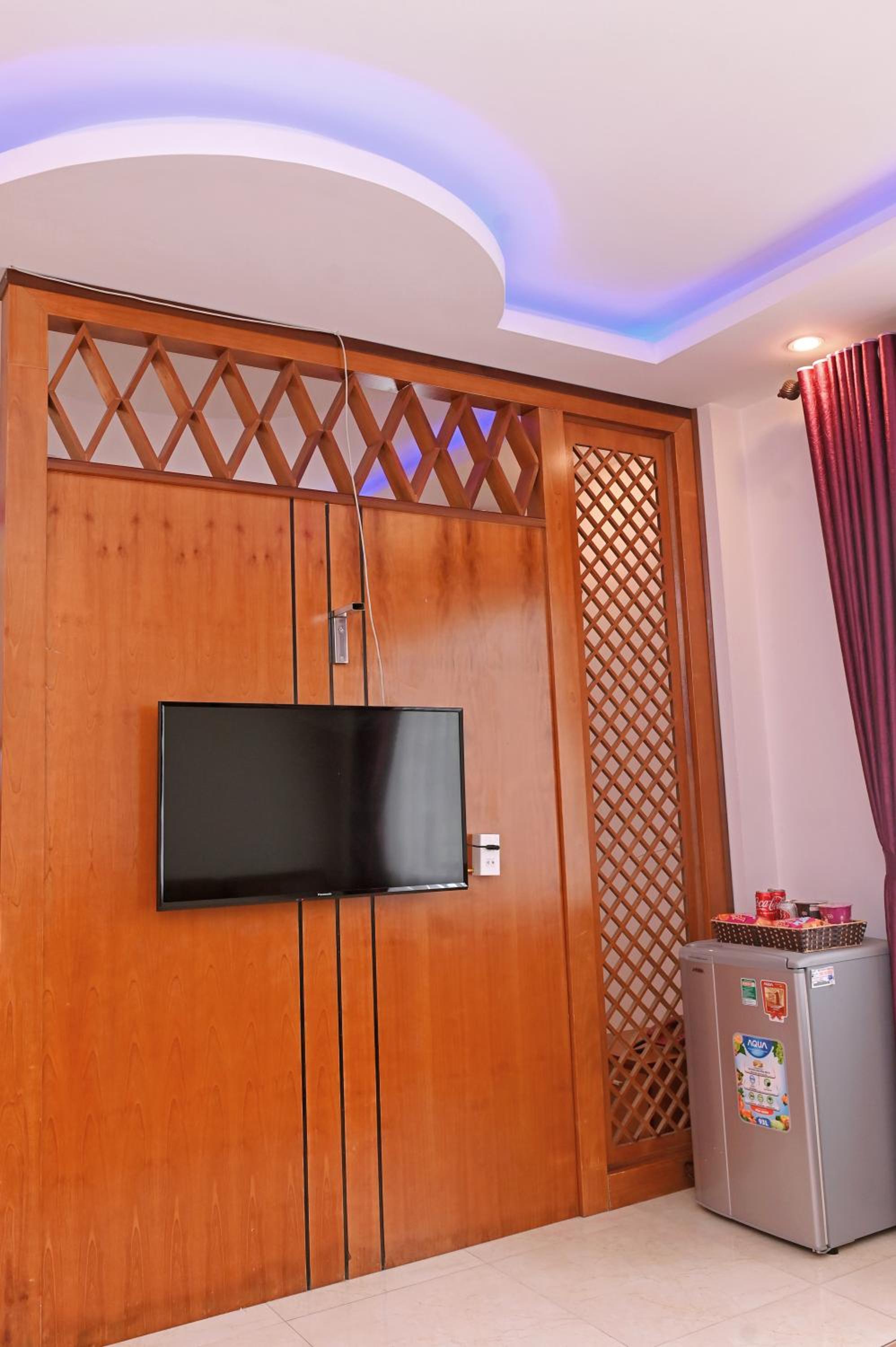 Deluxe Double Room with Bath - Photo 2