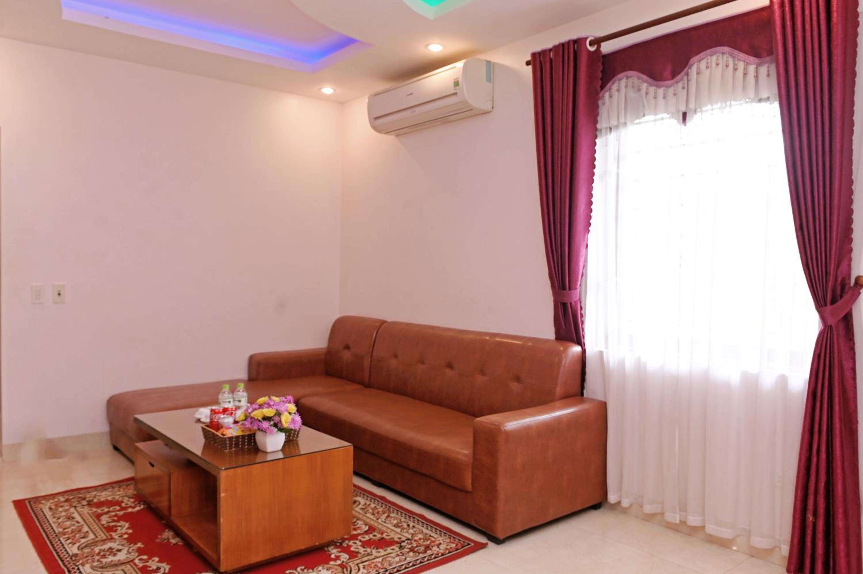 Deluxe Double Room with Bath - Photo 5
