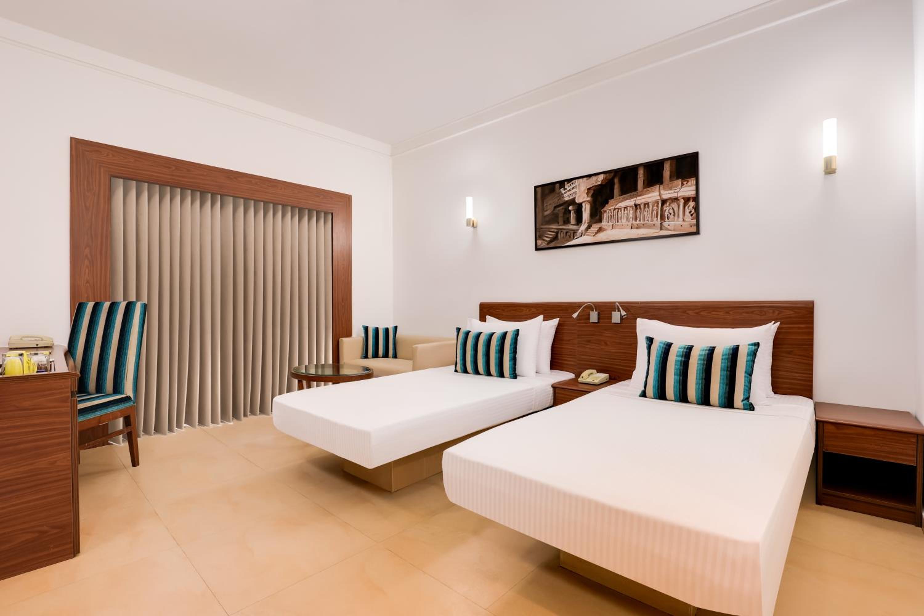 Executive Twin Room with Garden - Photo 4