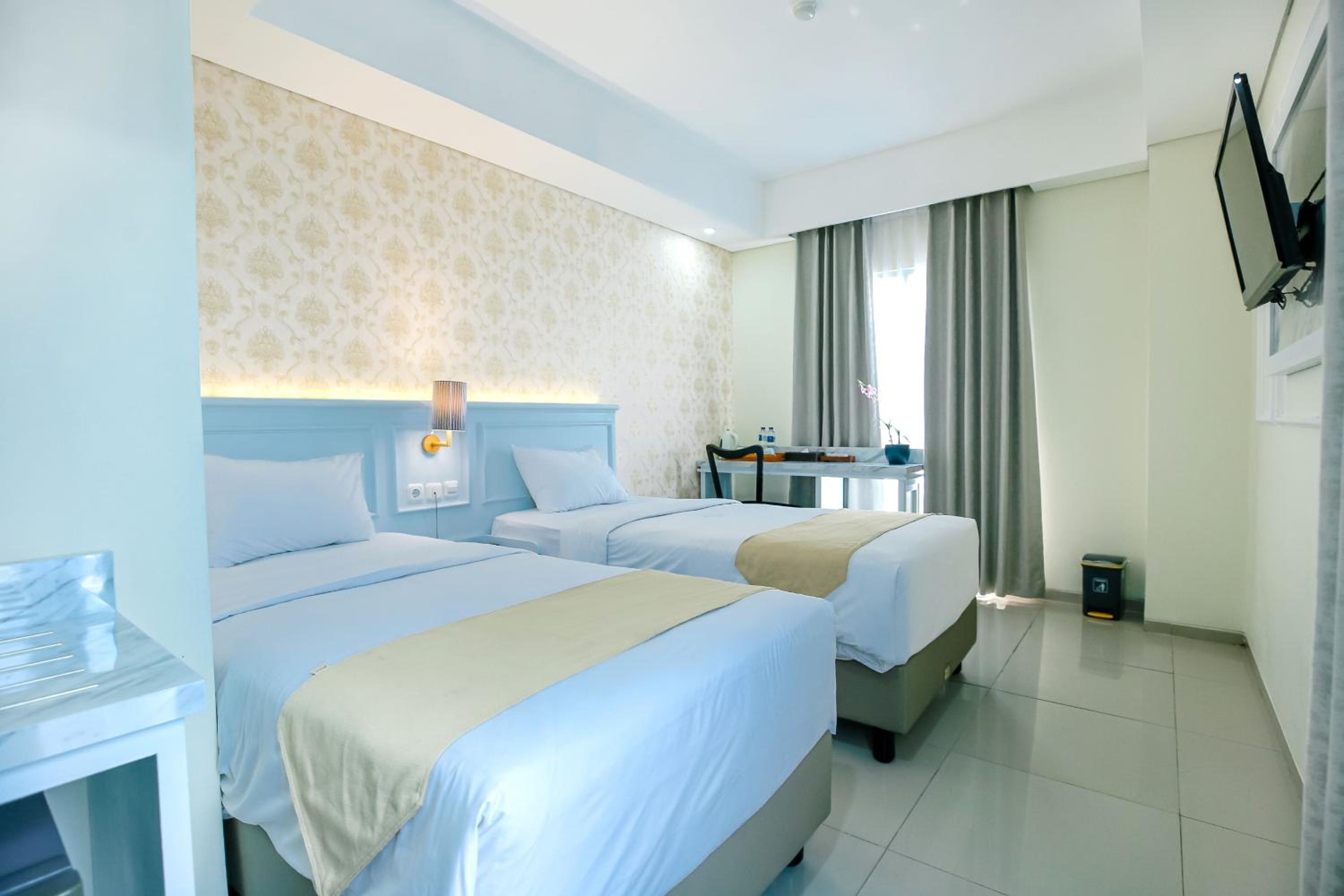 Superior Twin Room - Photo 1