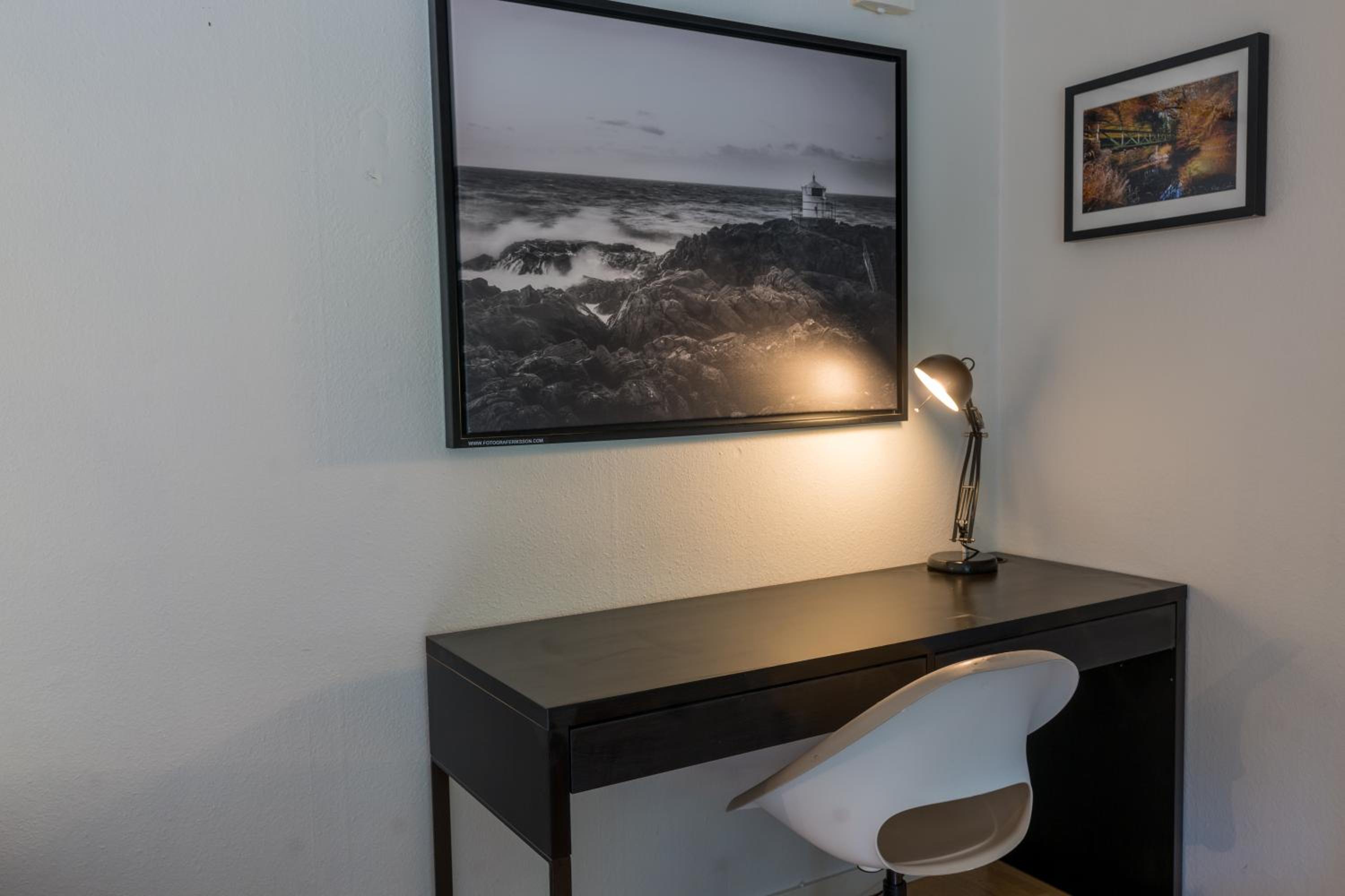 One-Bedroom House - Photo 11